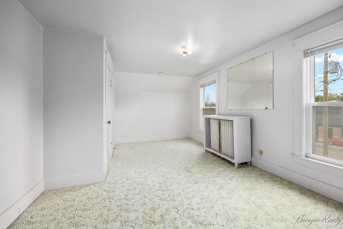 2147 Plainfield Avenue NE Grand Rapids MI 49505