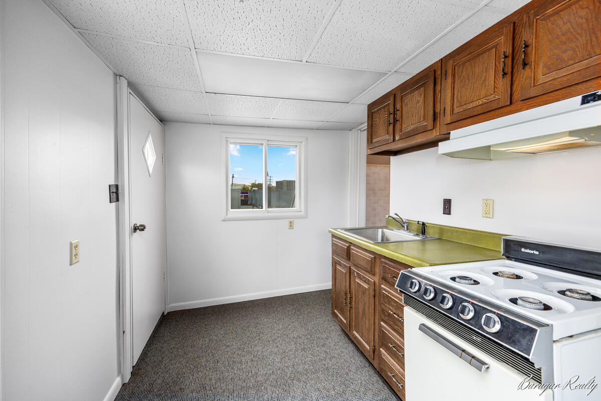 2147 Plainfield Avenue NE Grand Rapids MI 49505