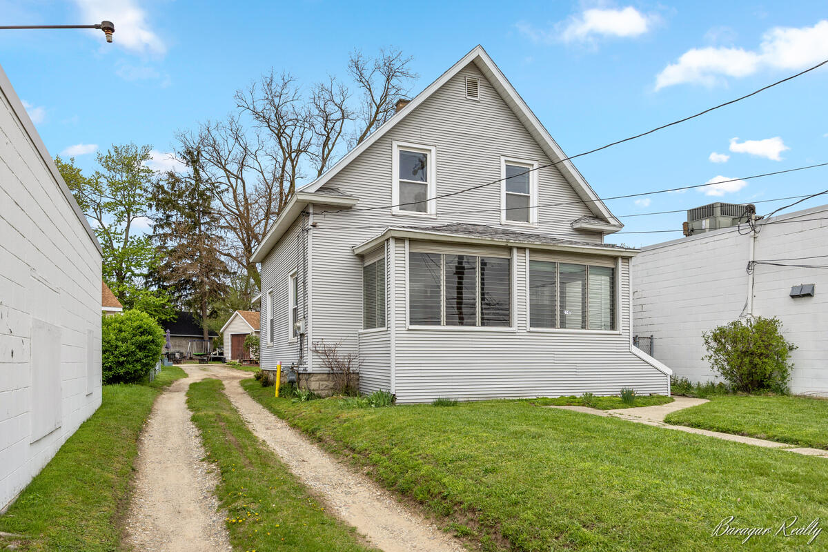 2147 Plainfield Avenue NE Grand Rapids MI 49505