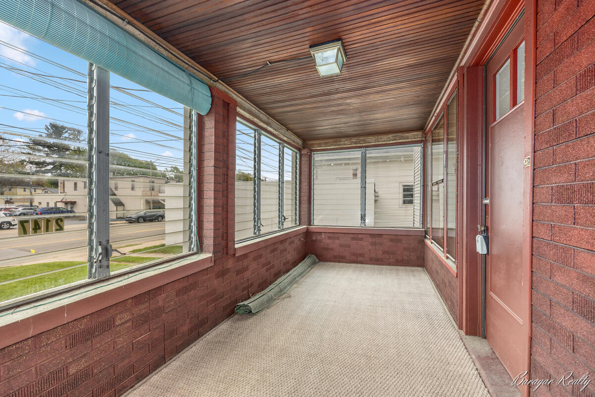 2147 Plainfield Avenue NE Grand Rapids MI 49505