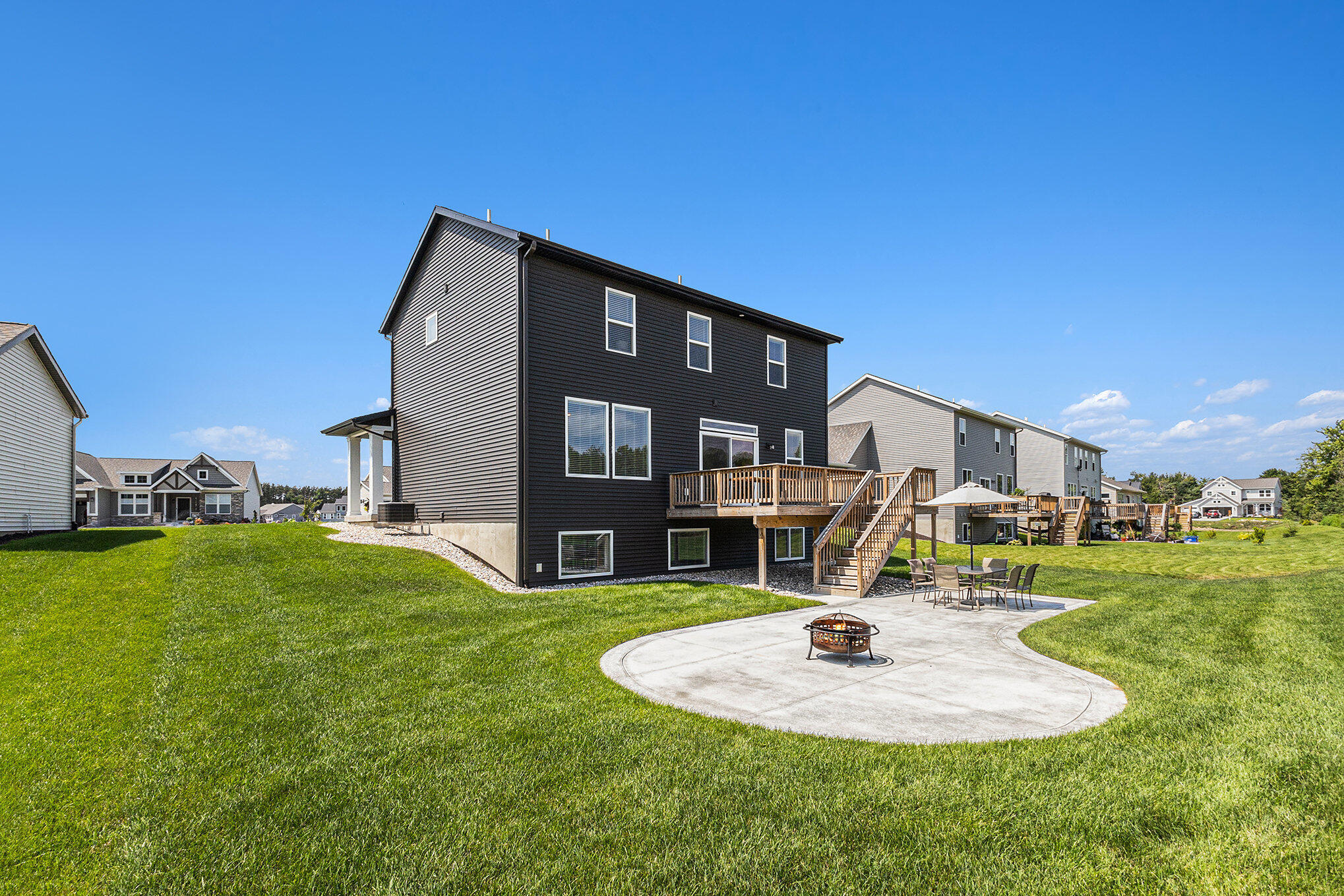 12524 Manchester Drive Grand Haven MI 49417