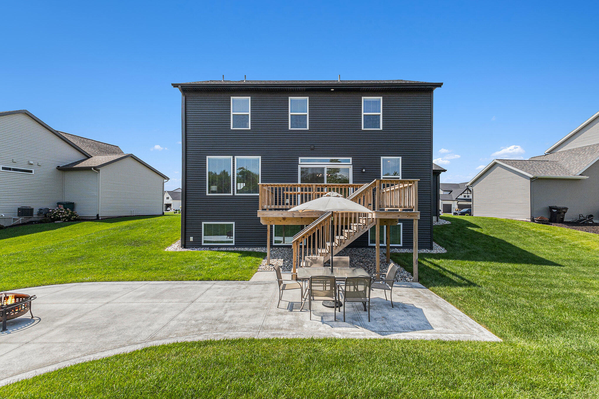 12524 Manchester Drive Grand Haven MI 49417