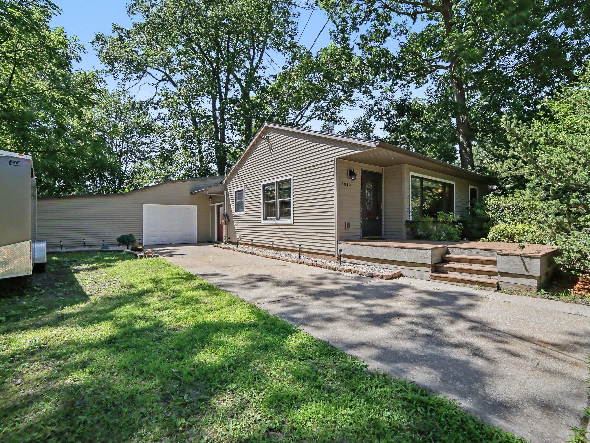 1615 Havenga Street Muskegon MI 49445
