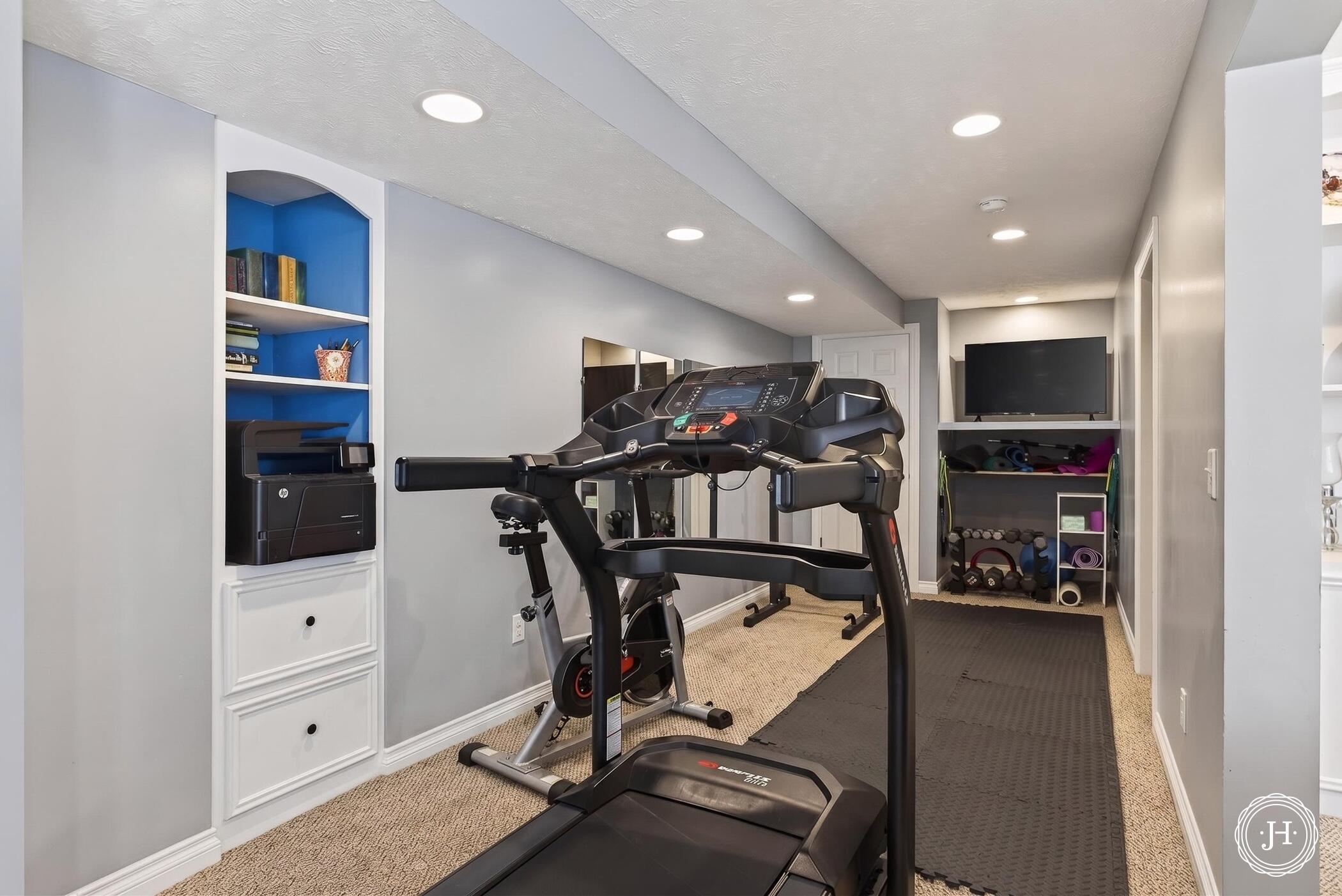 953 Sunset Hills Court NW Grand Rapids MI 49534