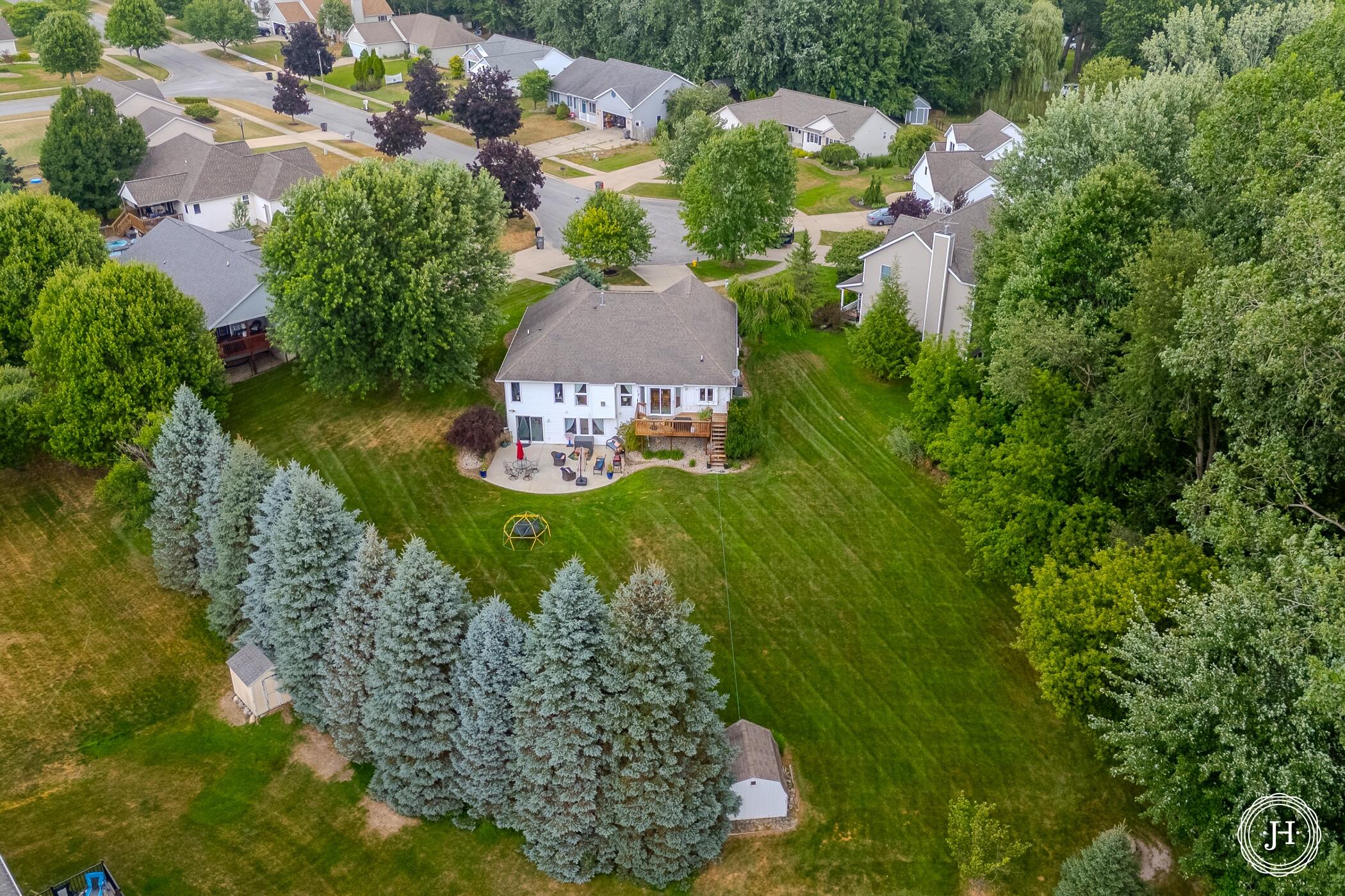953 Sunset Hills Court NW Grand Rapids MI 49534