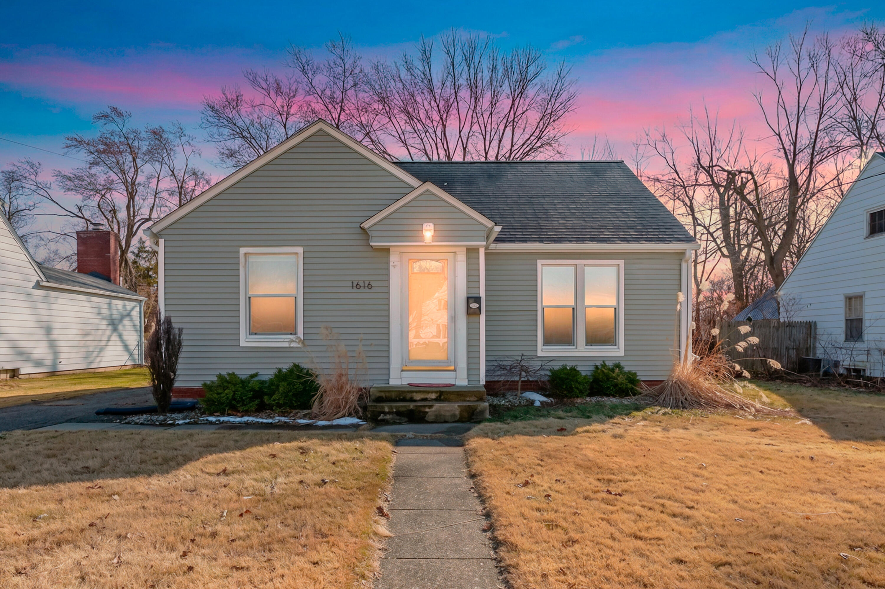 1616 Miles Avenue Kalamazoo MI 49001