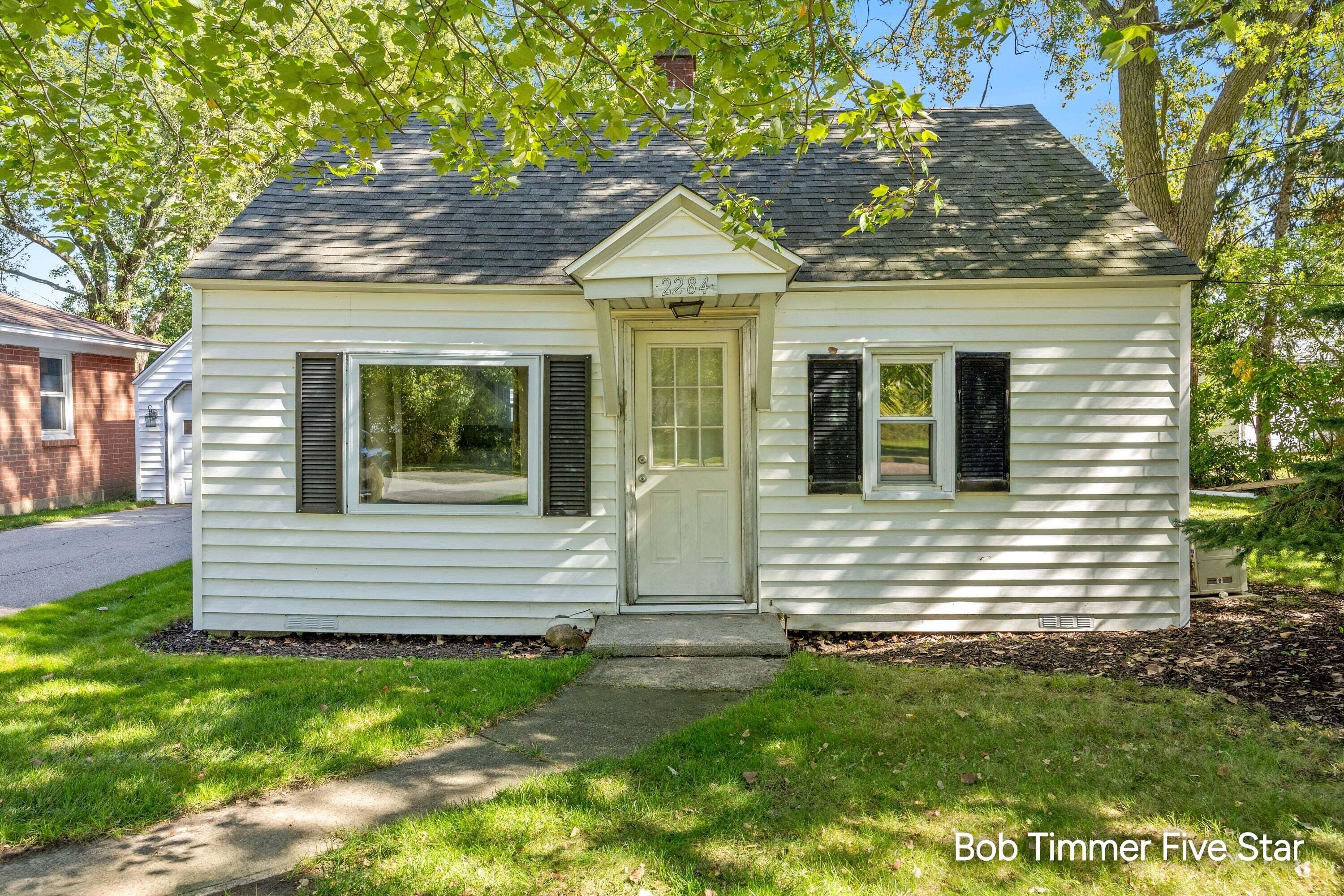 2284 104th Avenue Zeeland MI 49464