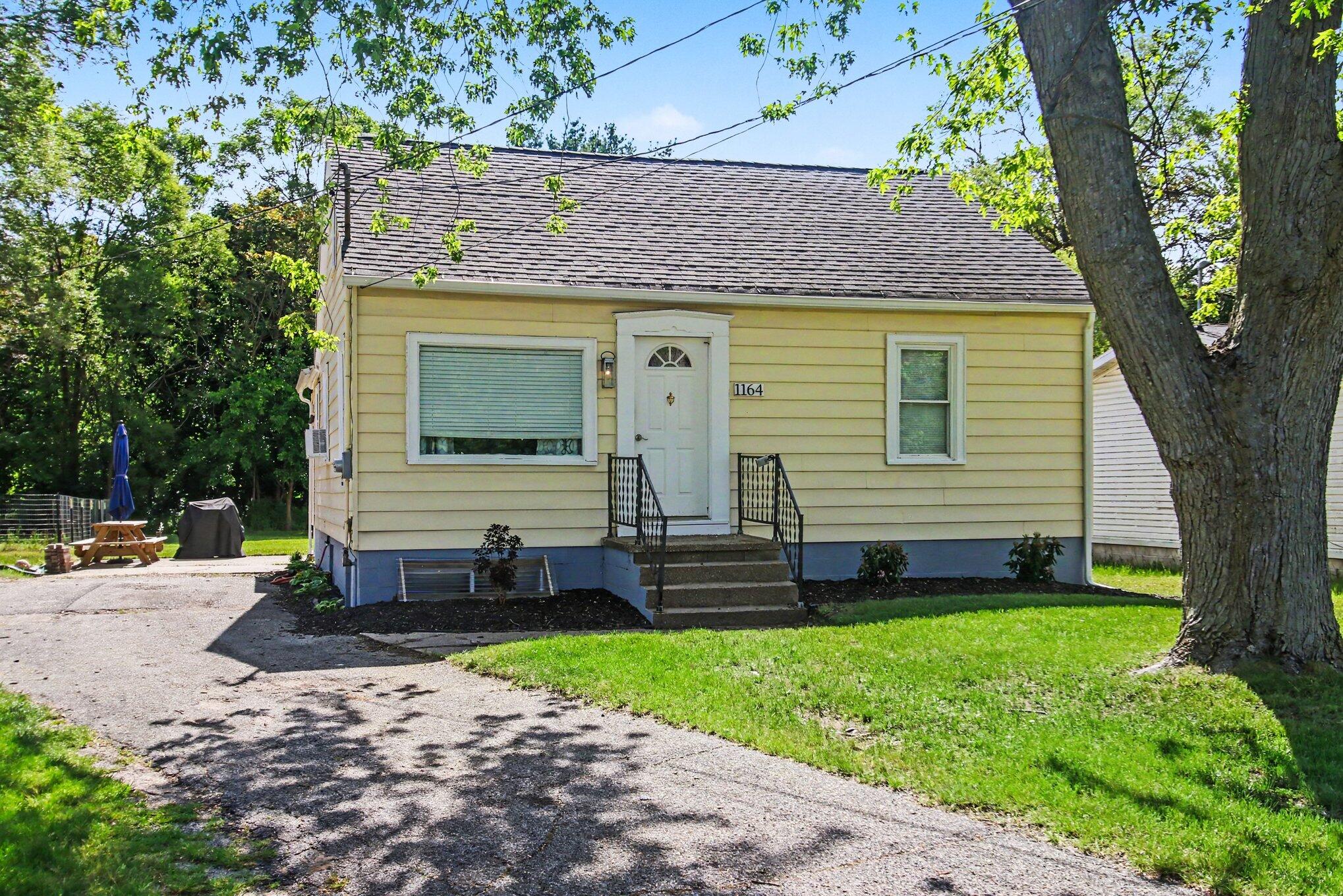 1164 Center Street Muskegon MI 49442