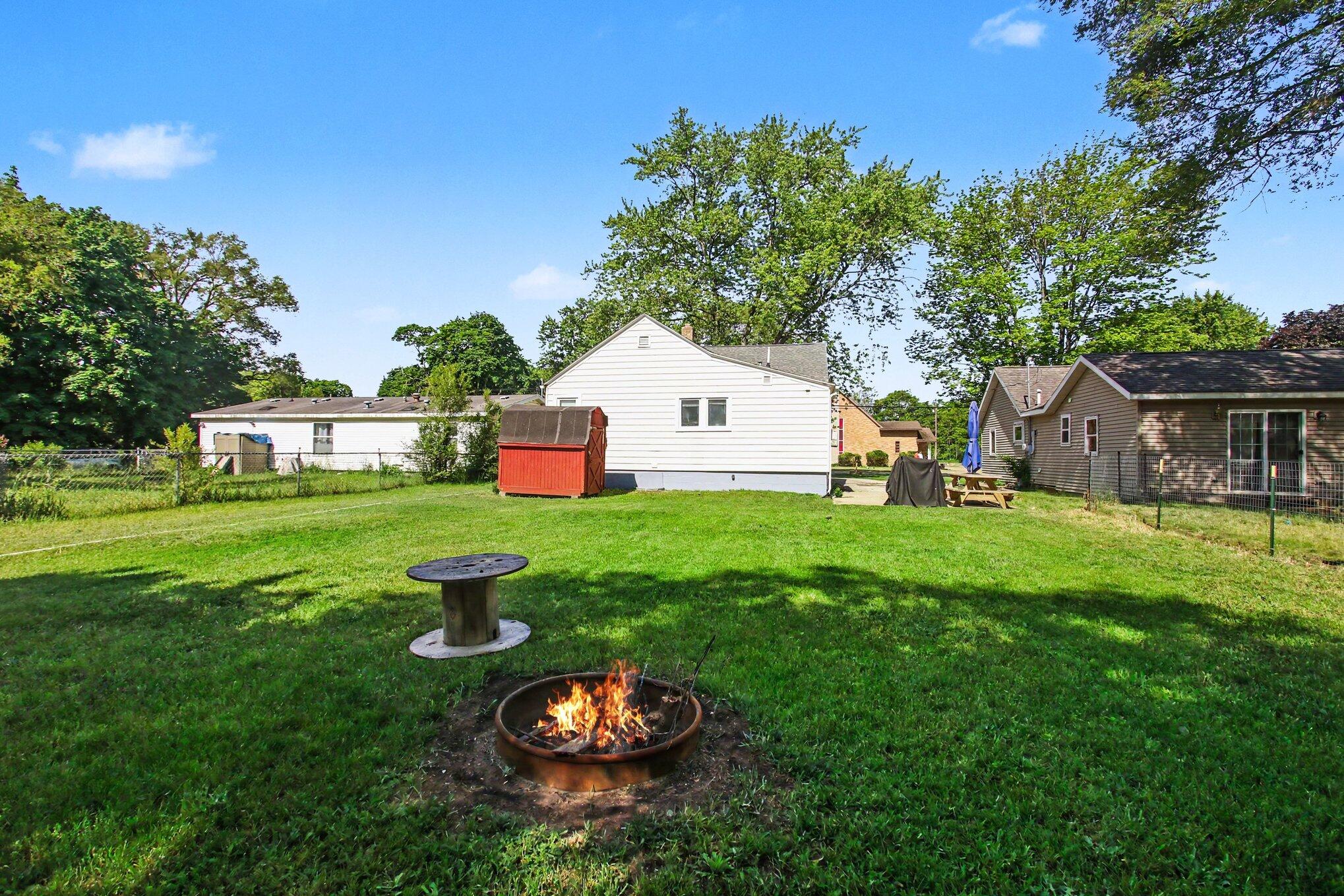 1164 Center Street Muskegon MI 49442