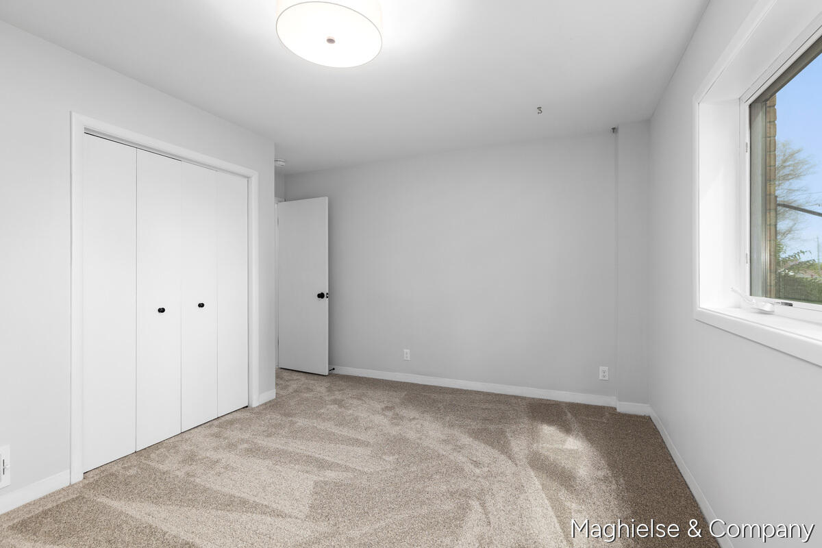 9391 Summit Avenue NE Rockford MI 49341