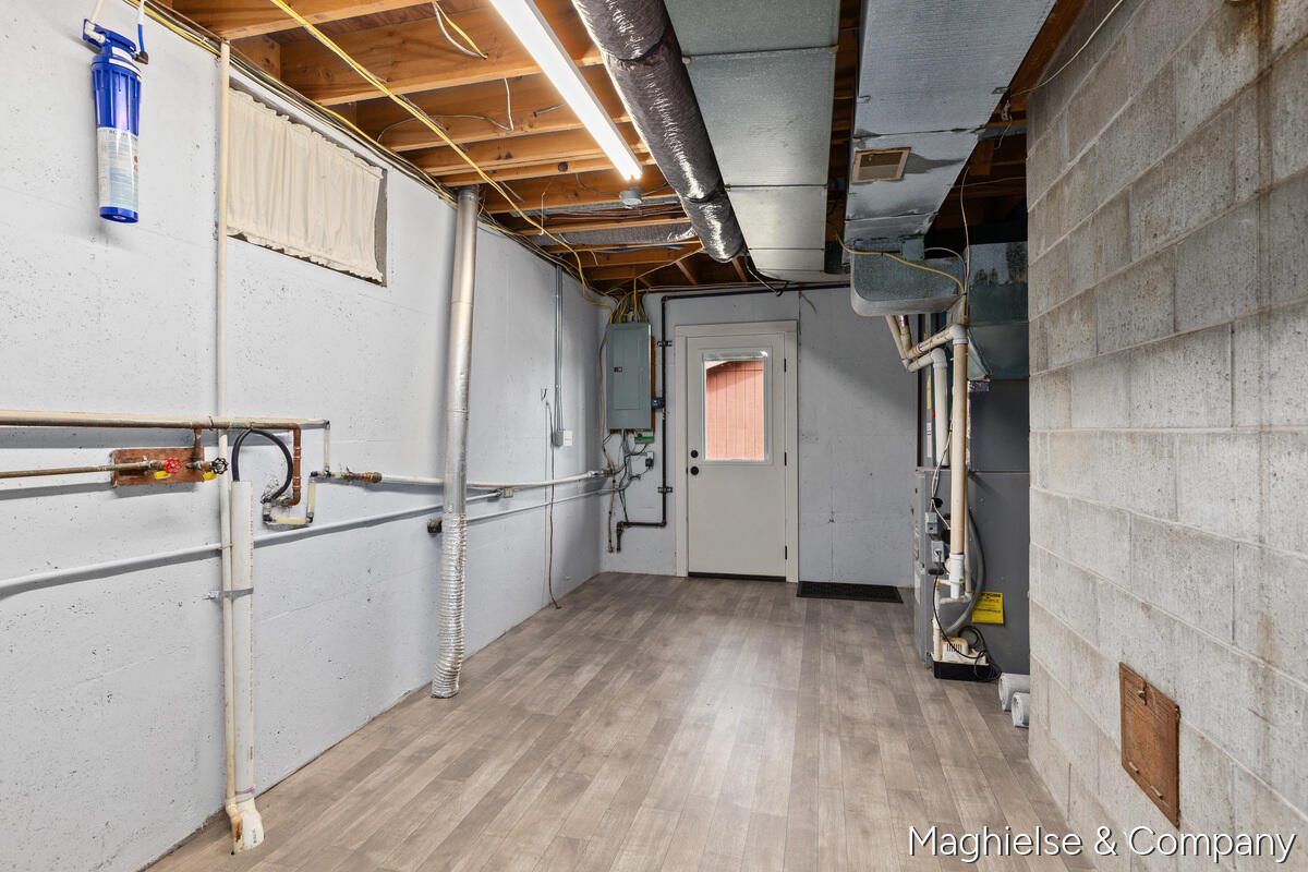 9391 Summit Avenue NE Rockford MI 49341
