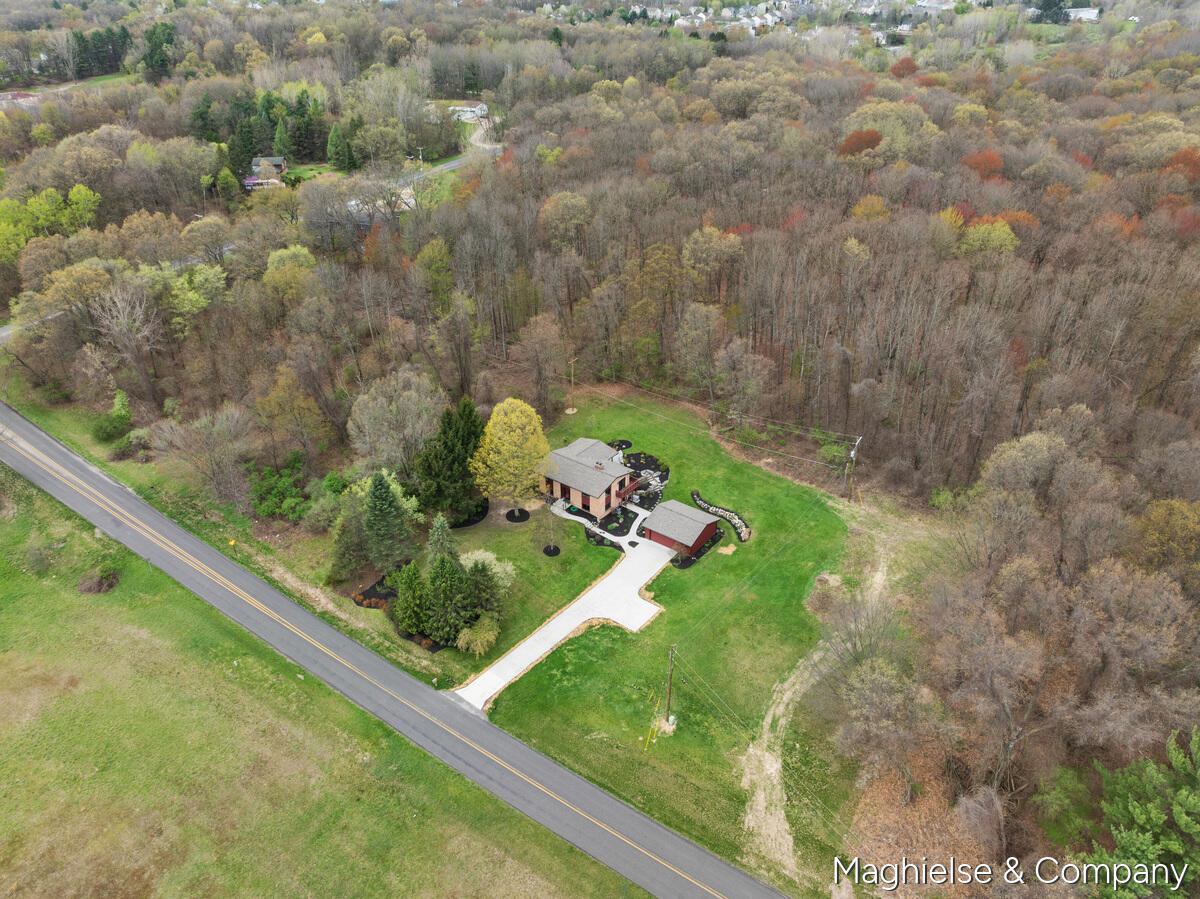 9391 Summit Avenue NE Rockford MI 49341