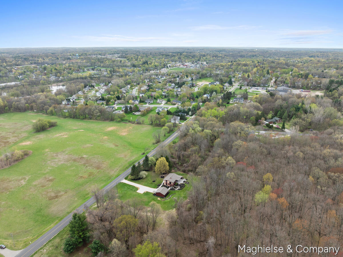 9391 Summit Avenue NE Rockford MI 49341