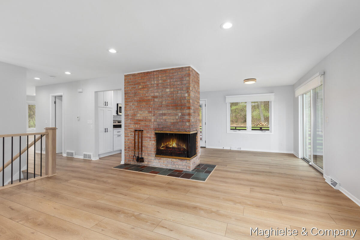 9391 Summit Avenue NE Rockford MI 49341