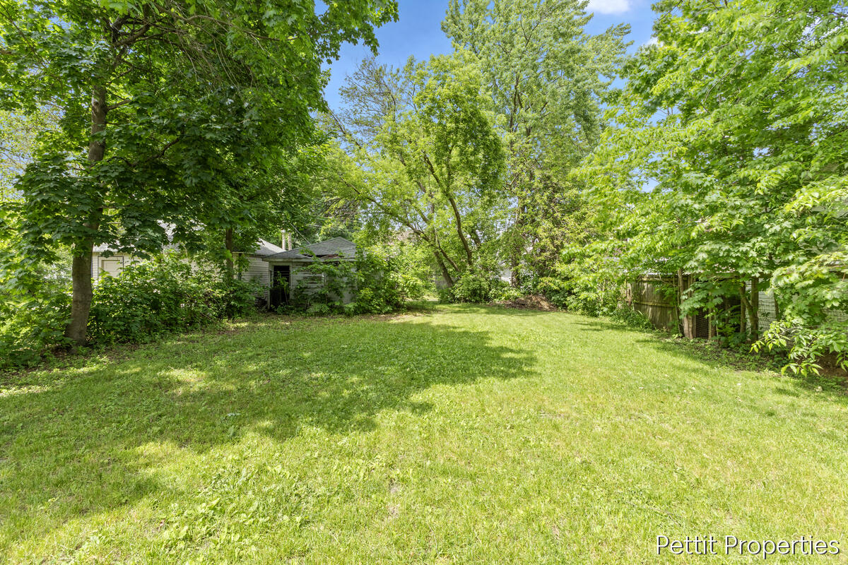 921 Temple Street SE Grand Rapids MI 49507