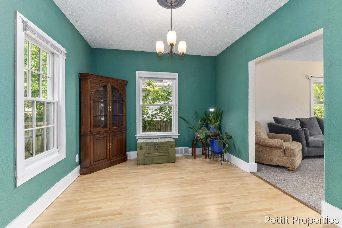 921 Temple Street SE Grand Rapids MI 49507