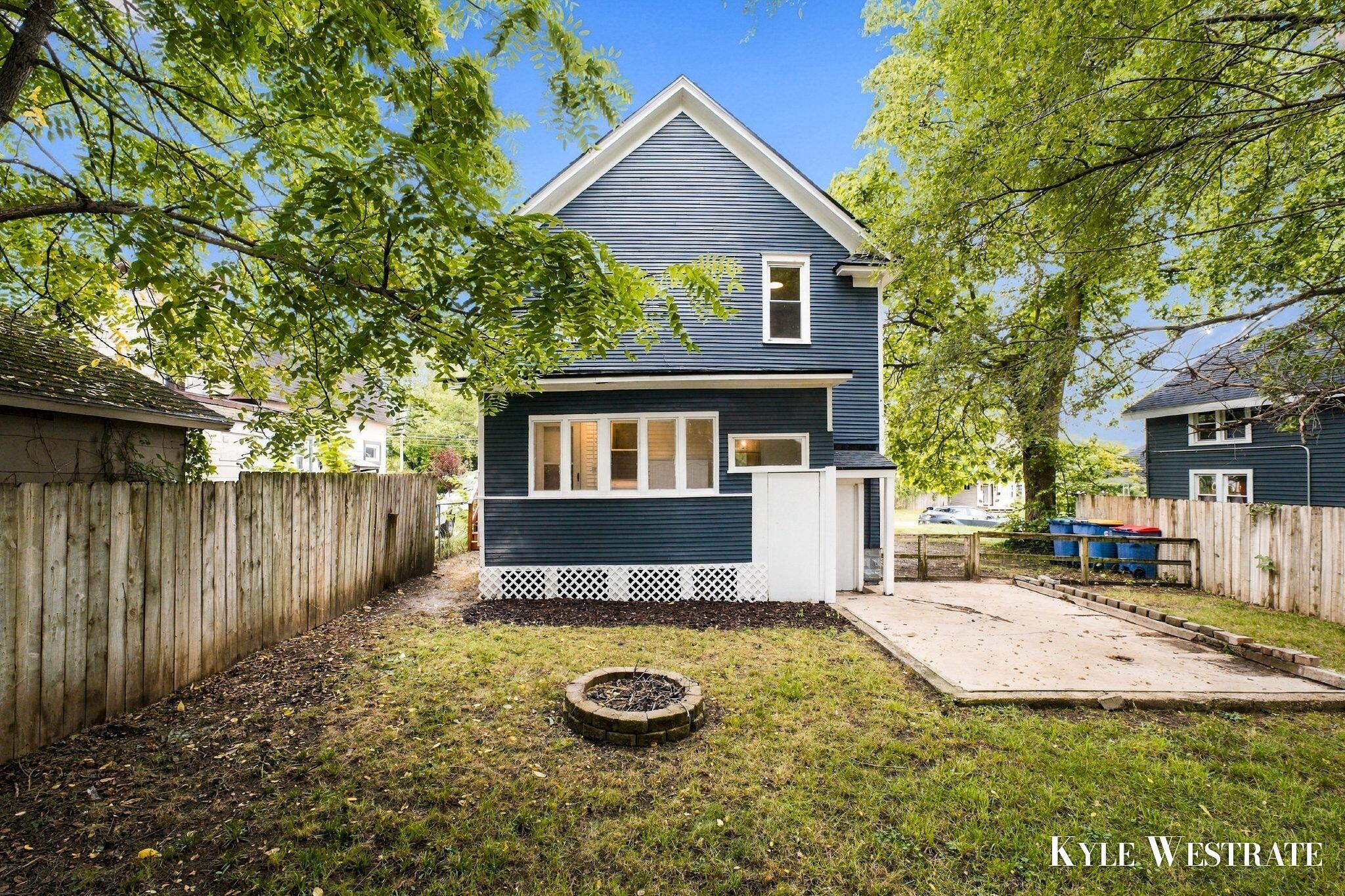 2928 Coit Avenue NE Grand Rapids MI 49505