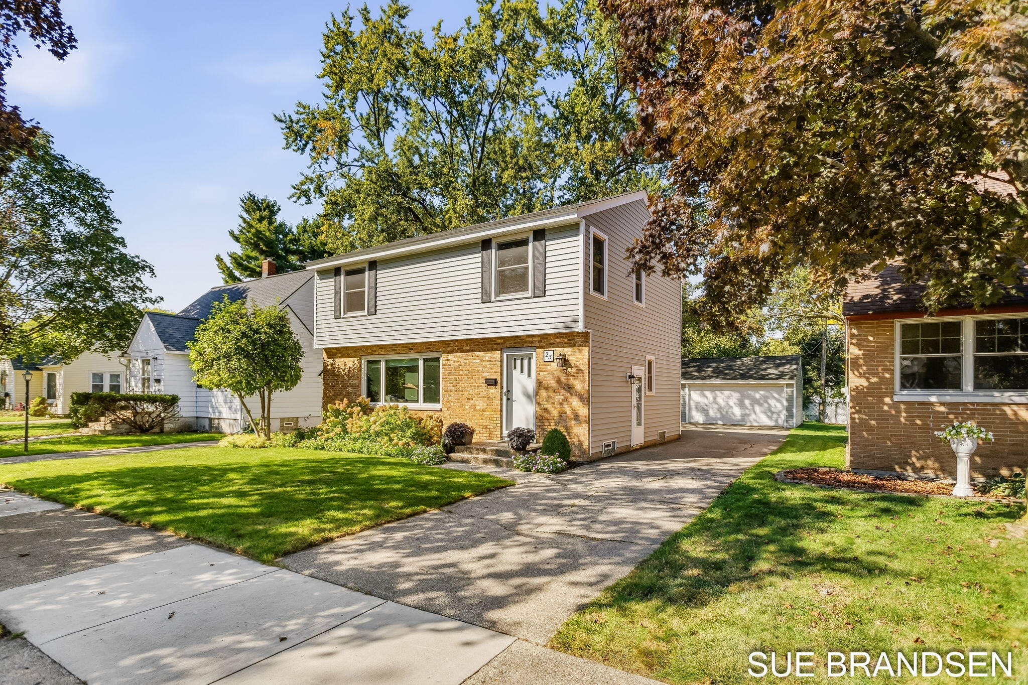 23 E 30th Street Holland MI 49423
