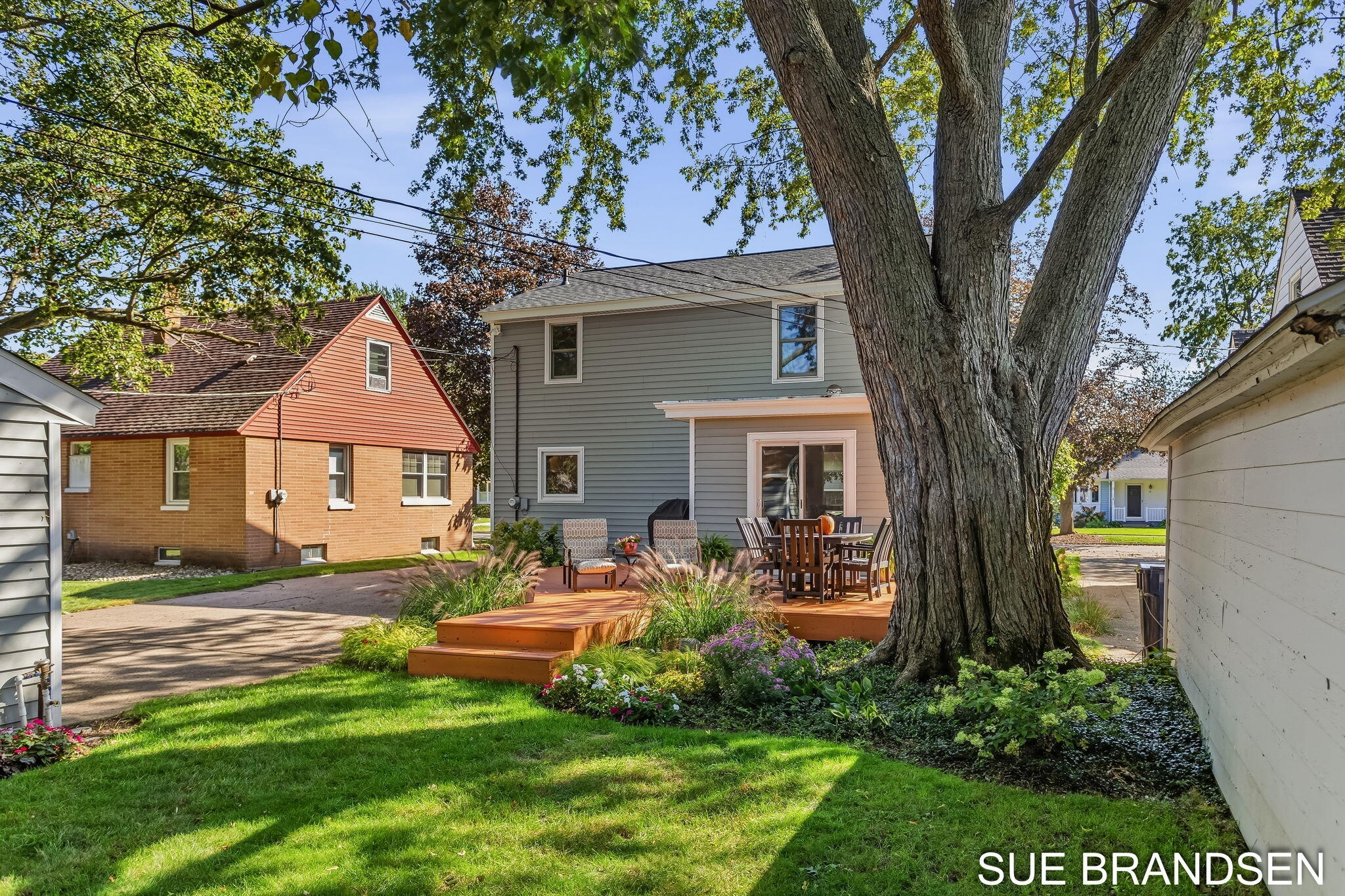 23 E 30th Street Holland MI 49423