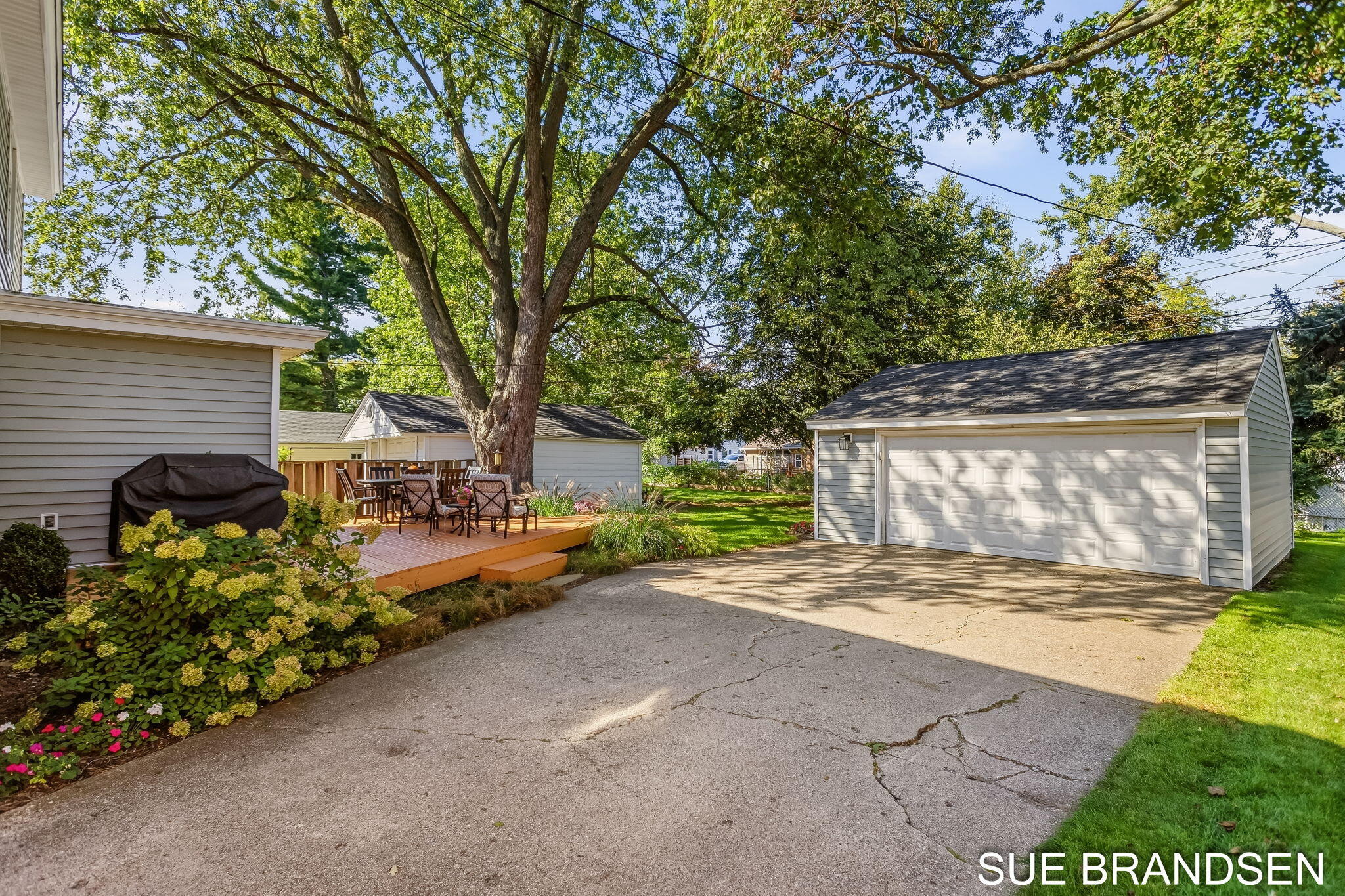 23 E 30th Street Holland MI 49423