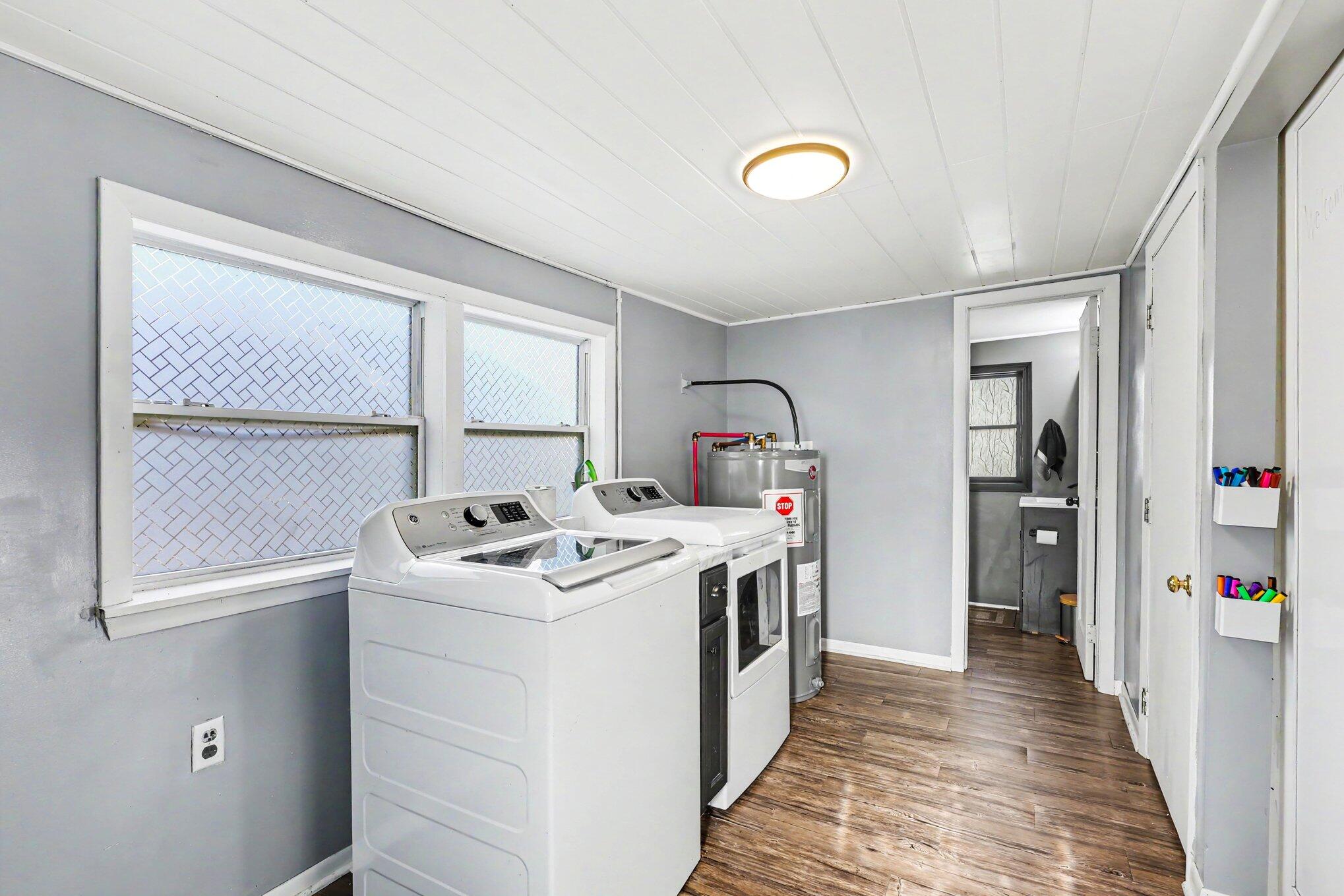 353 Vista Terrace Muskegon MI 49442