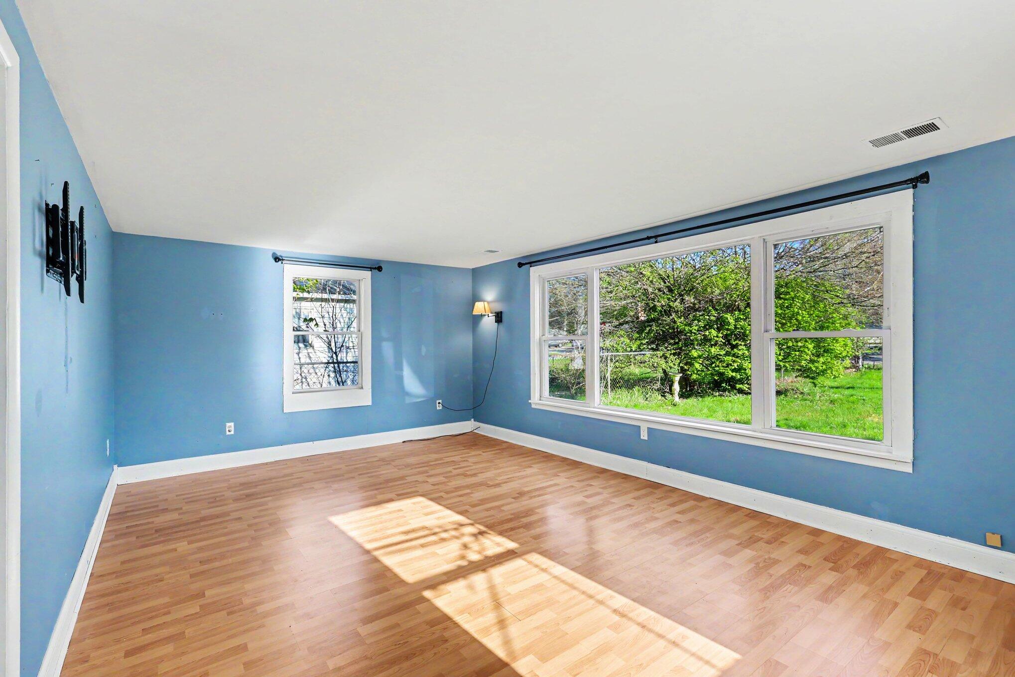 353 Vista Terrace Muskegon MI 49442