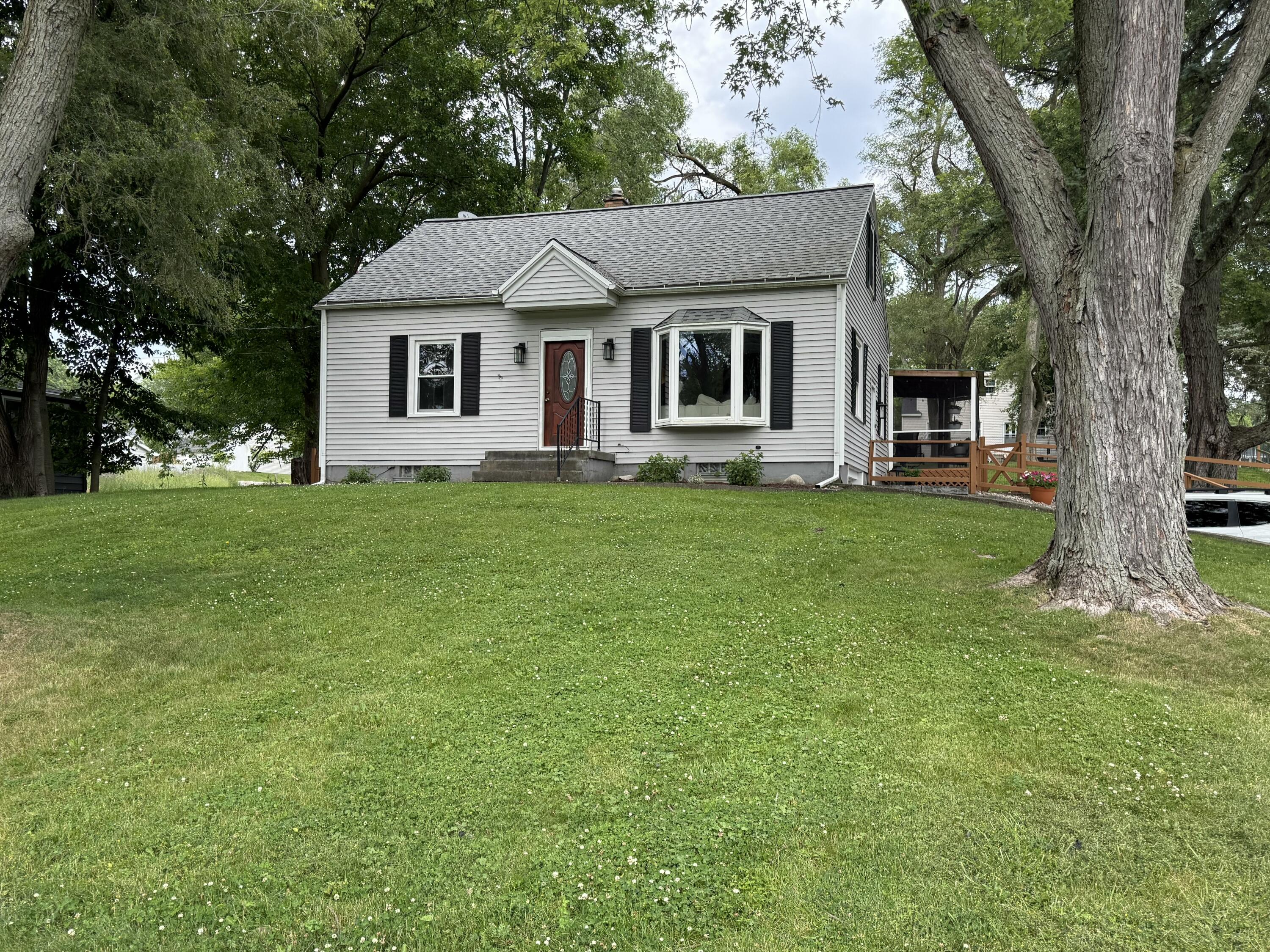 754 Collindale Avenue NW Grand Rapids MI 49504