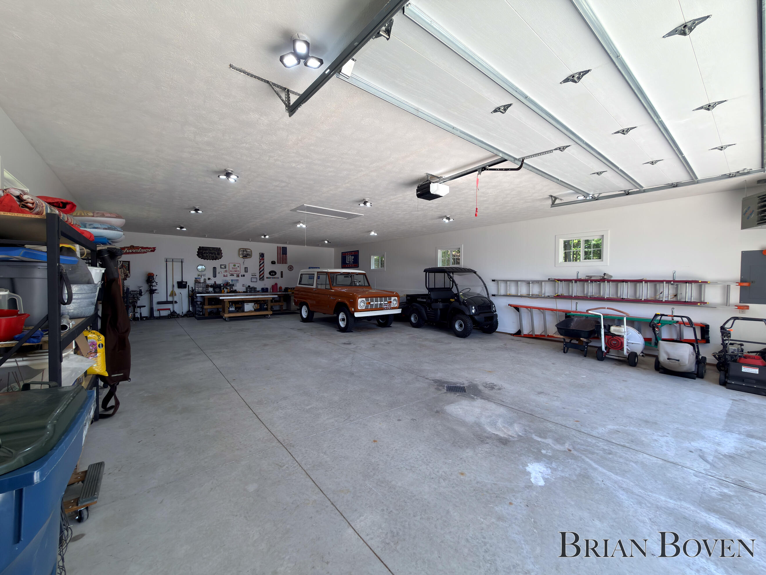 8789 Je NE Be Drive NE Rockford MI 49341