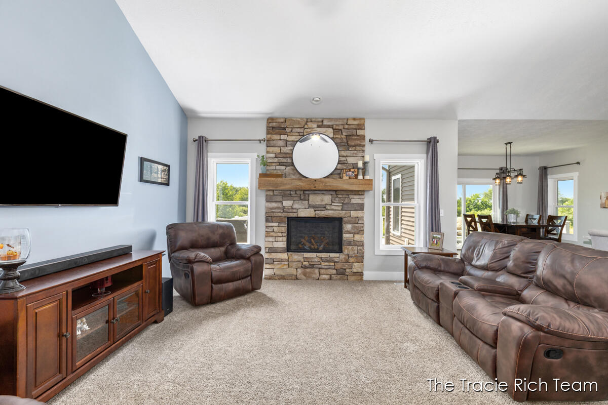 5930 12 Mile Road NE Rockford MI 49341
