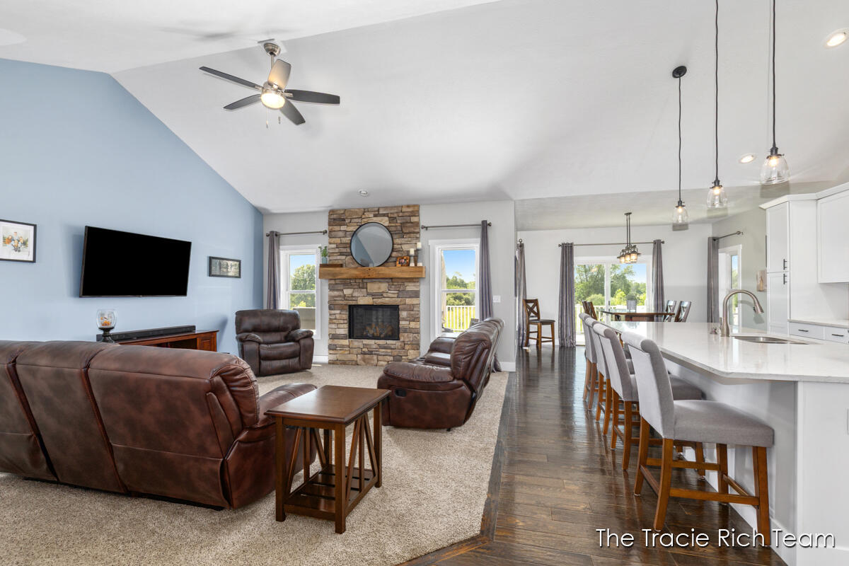 5930 12 Mile Road NE Rockford MI 49341