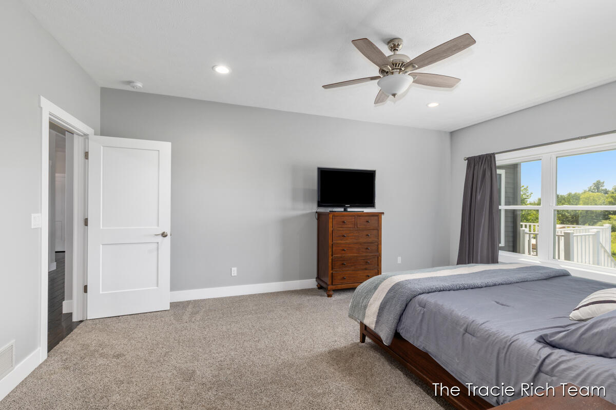 5930 12 Mile Road NE Rockford MI 49341
