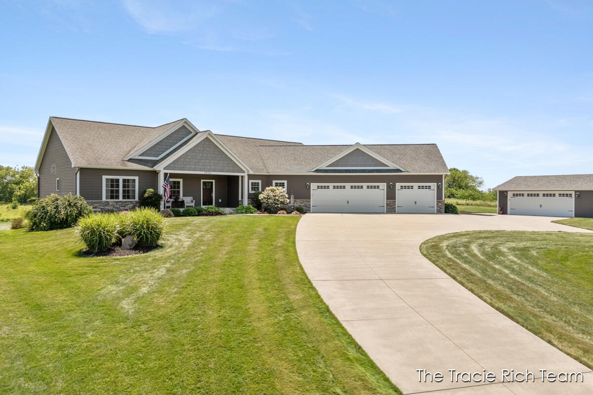 5930 12 Mile Road NE Rockford MI 49341