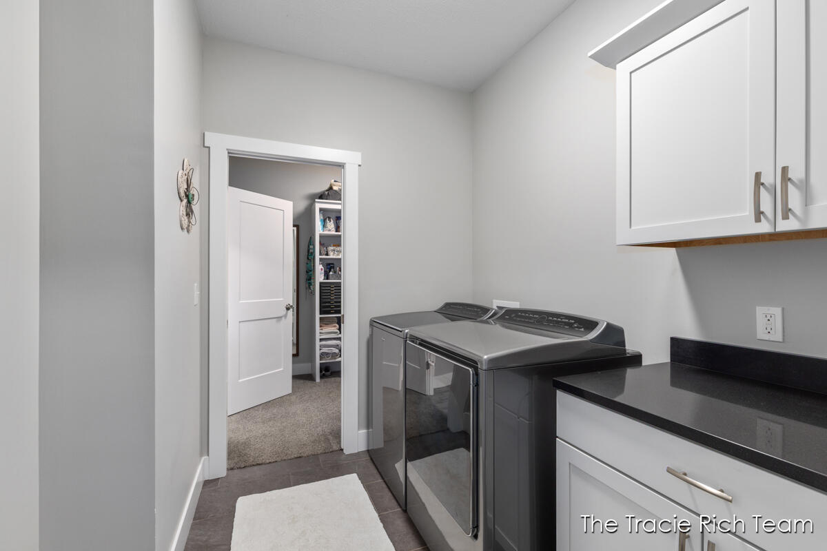 5930 12 Mile Road NE Rockford MI 49341