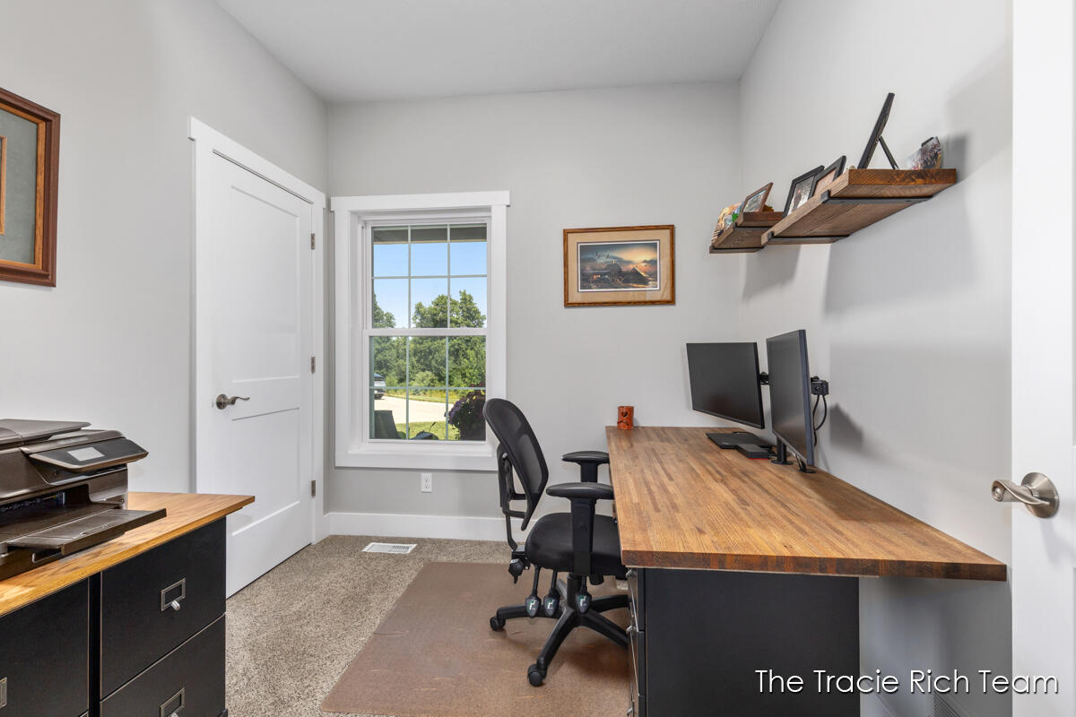 5930 12 Mile Road NE Rockford MI 49341