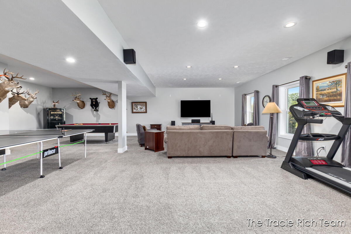 5930 12 Mile Road NE Rockford MI 49341