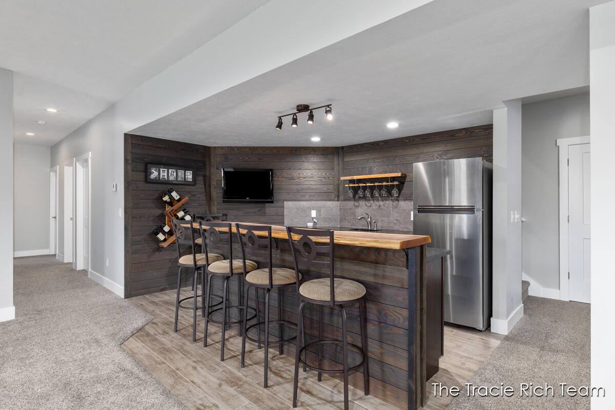 5930 12 Mile Road NE Rockford MI 49341