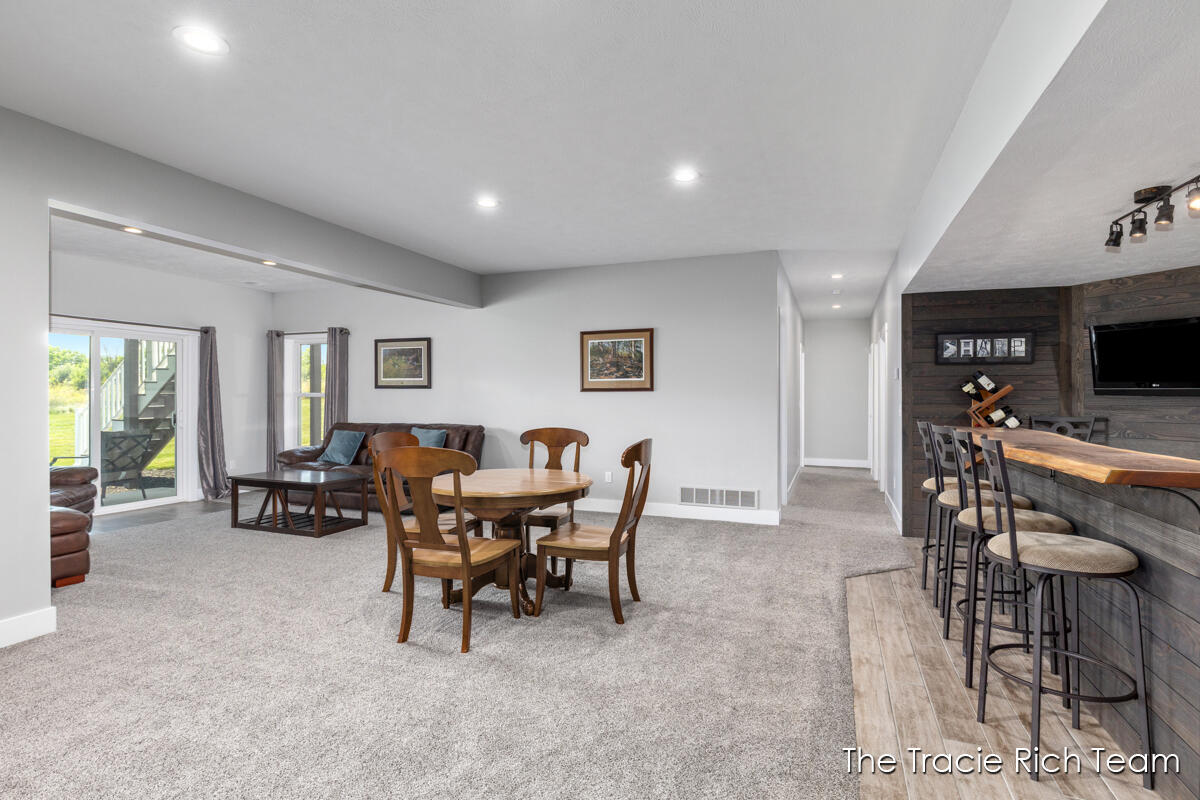 5930 12 Mile Road NE Rockford MI 49341