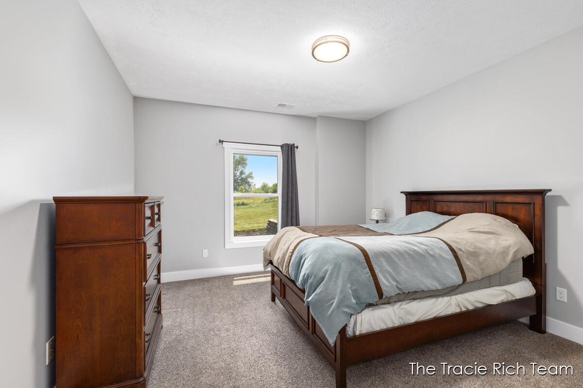 5930 12 Mile Road NE Rockford MI 49341