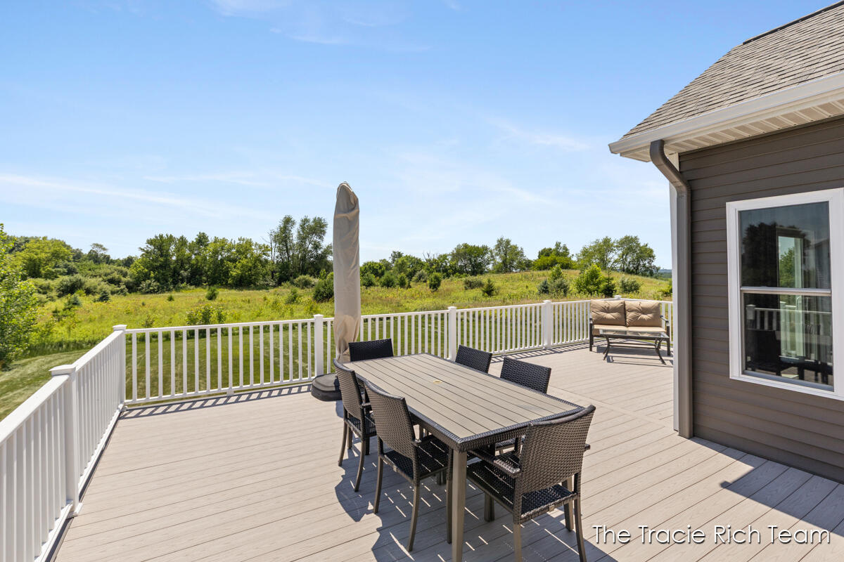 5930 12 Mile Road NE Rockford MI 49341