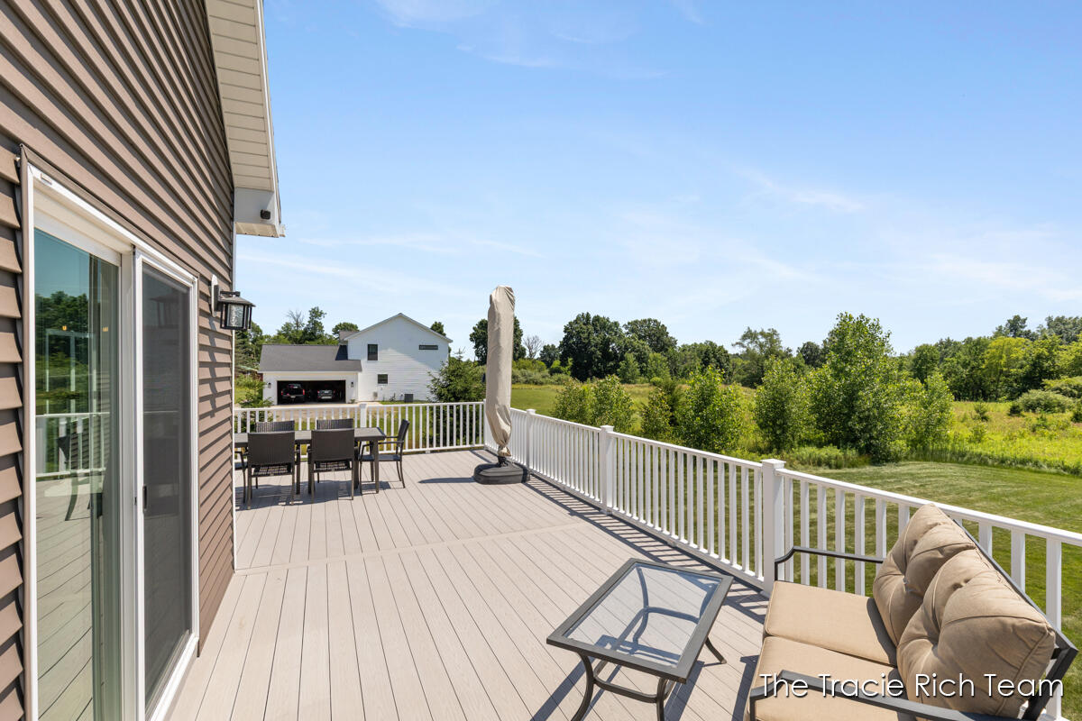 5930 12 Mile Road NE Rockford MI 49341