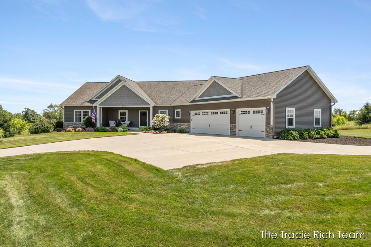 5930 12 Mile Road NE Rockford MI 49341
