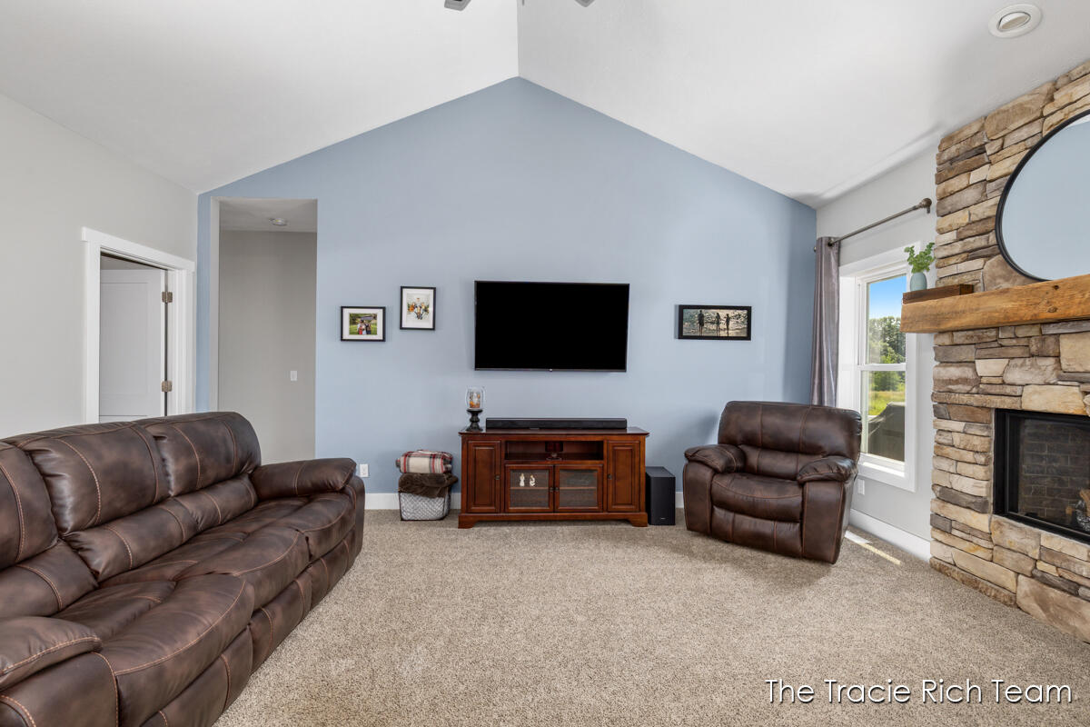 5930 12 Mile Road NE Rockford MI 49341
