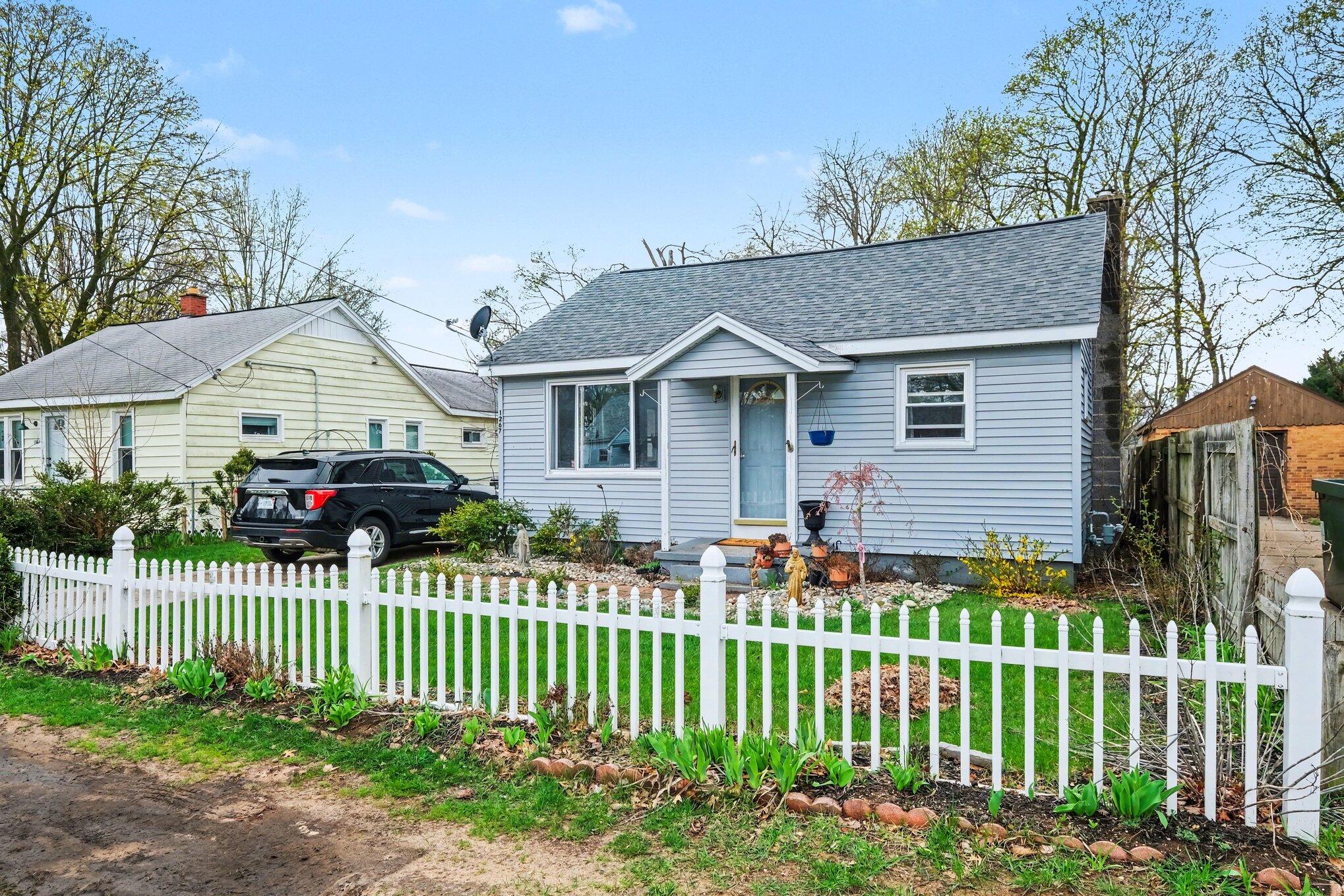 1267 Graf Street Muskegon MI 49442