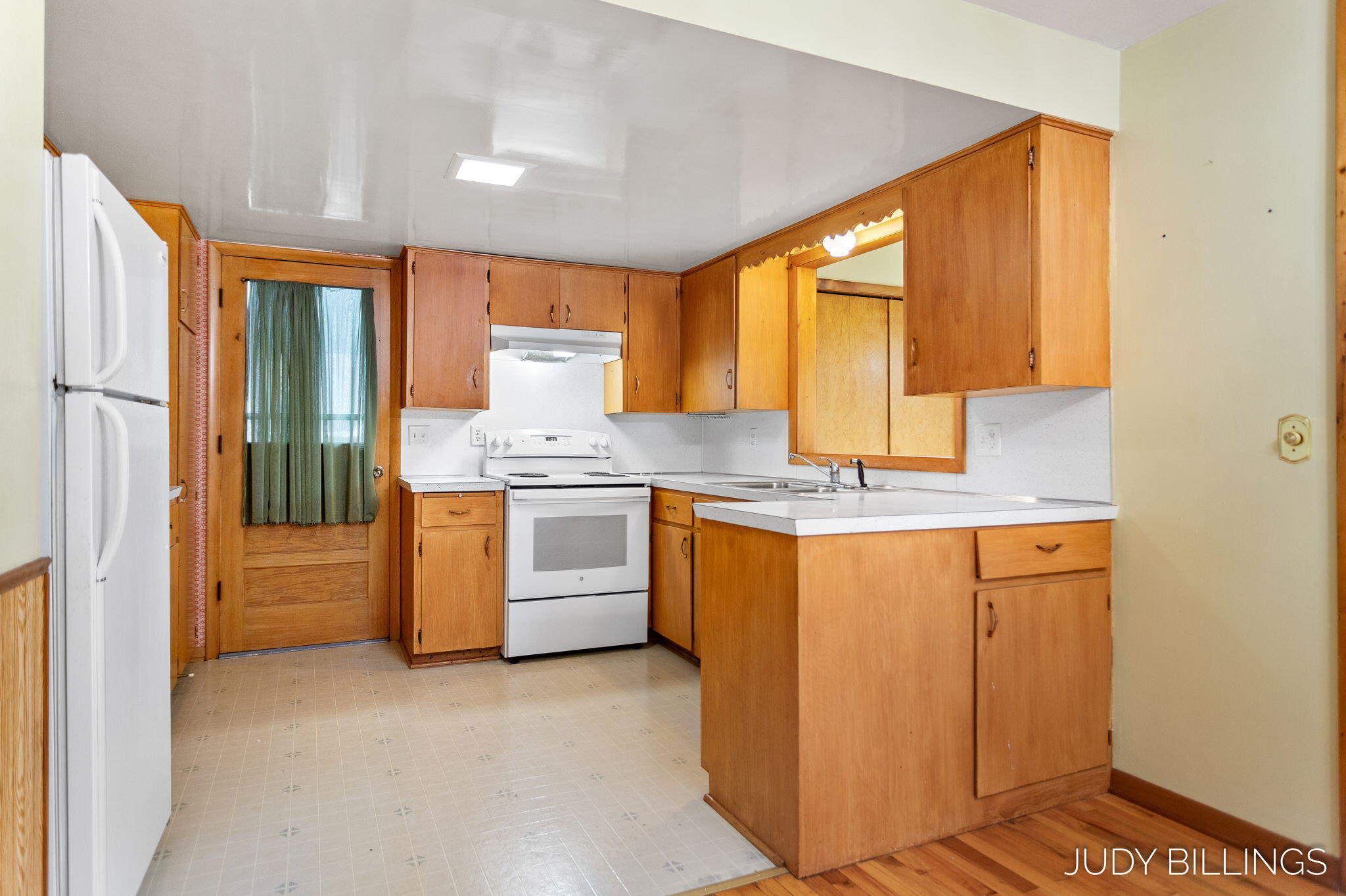 6342 Old Allegan Road Saugatuck MI 49453