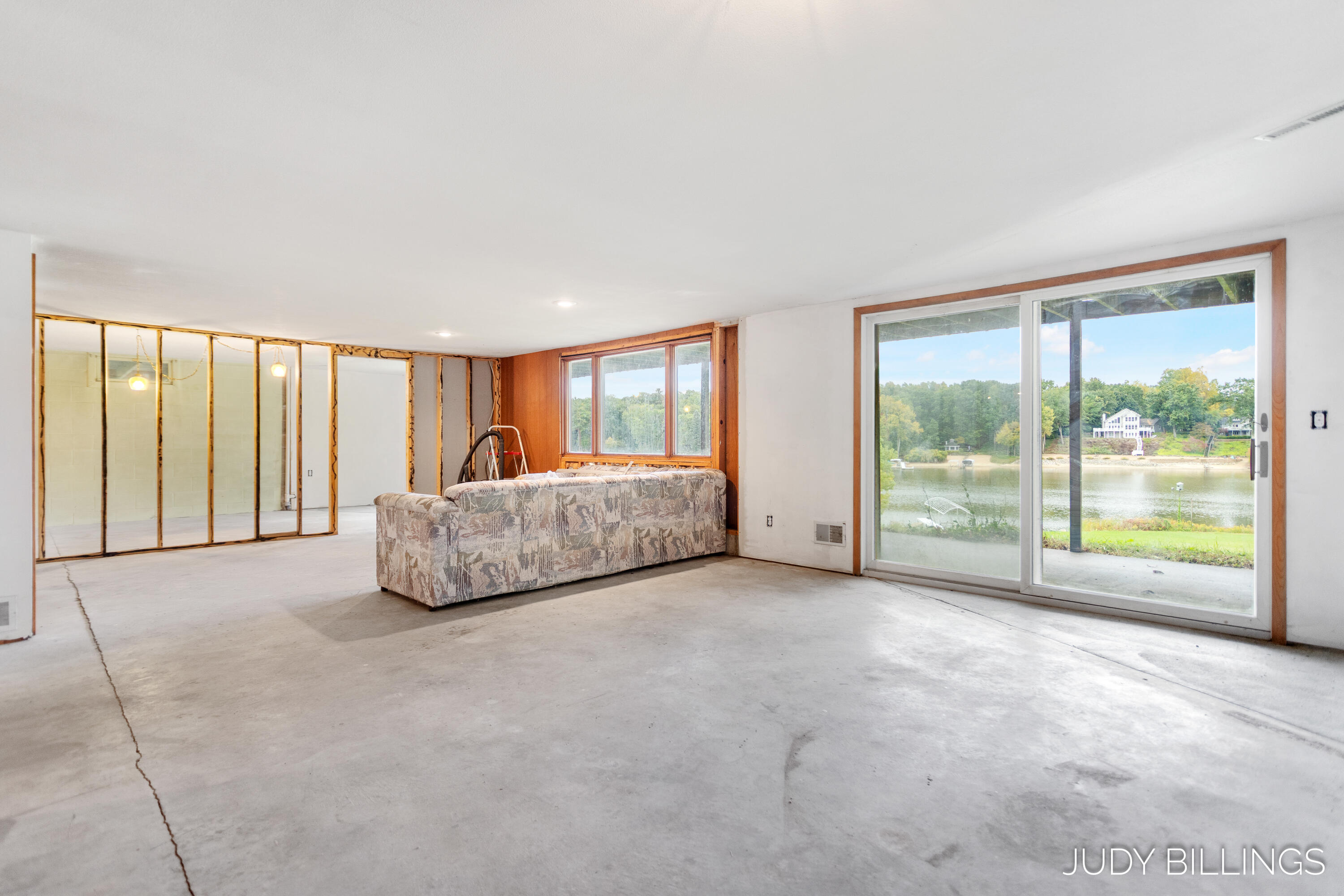 6342 Old Allegan Road Saugatuck MI 49453