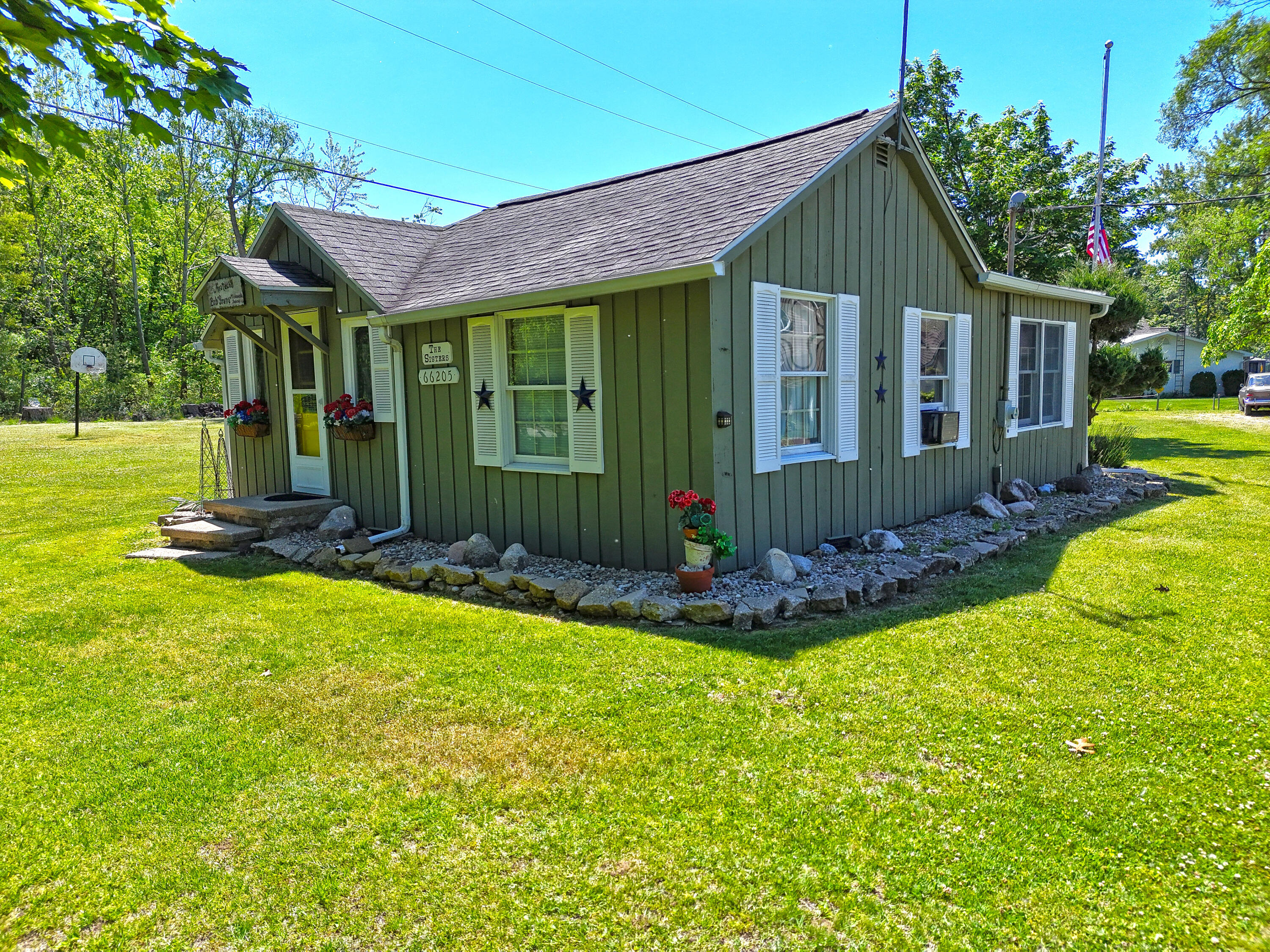 66205 94th Avenue Dowagiac MI 49047