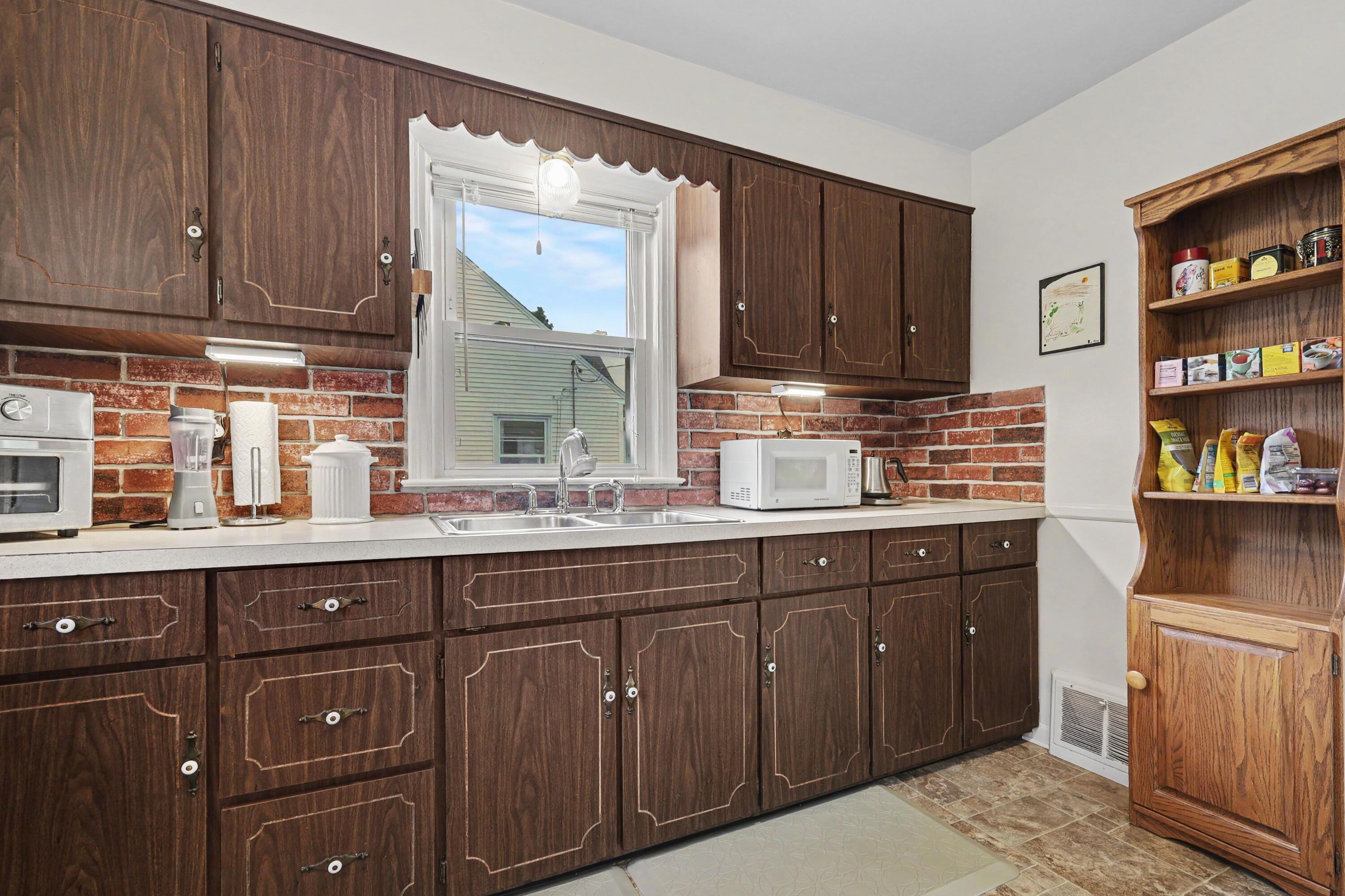 544 Charlotte Avenue NW Grand Rapids MI 49504