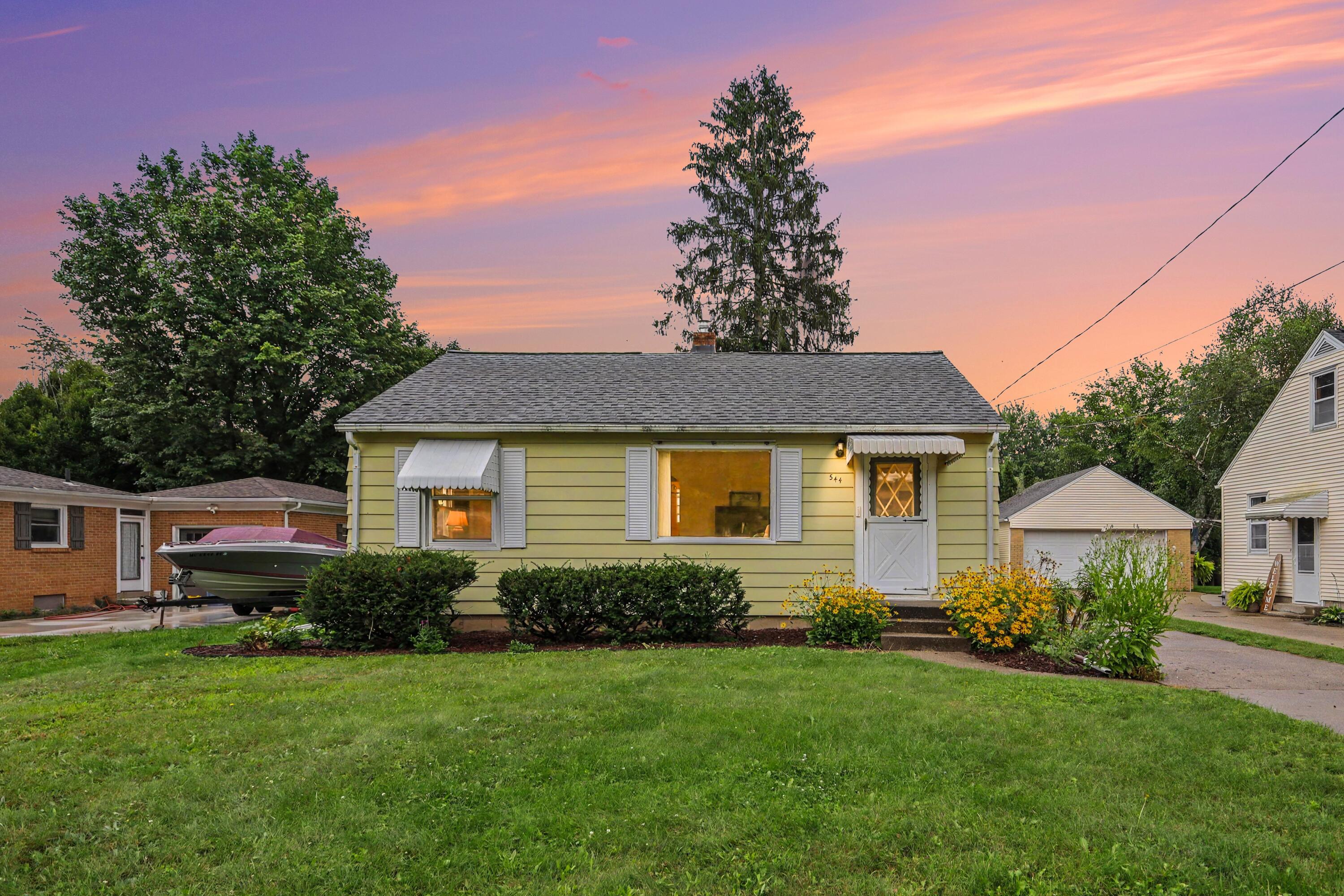 544 Charlotte Avenue NW Grand Rapids MI 49504