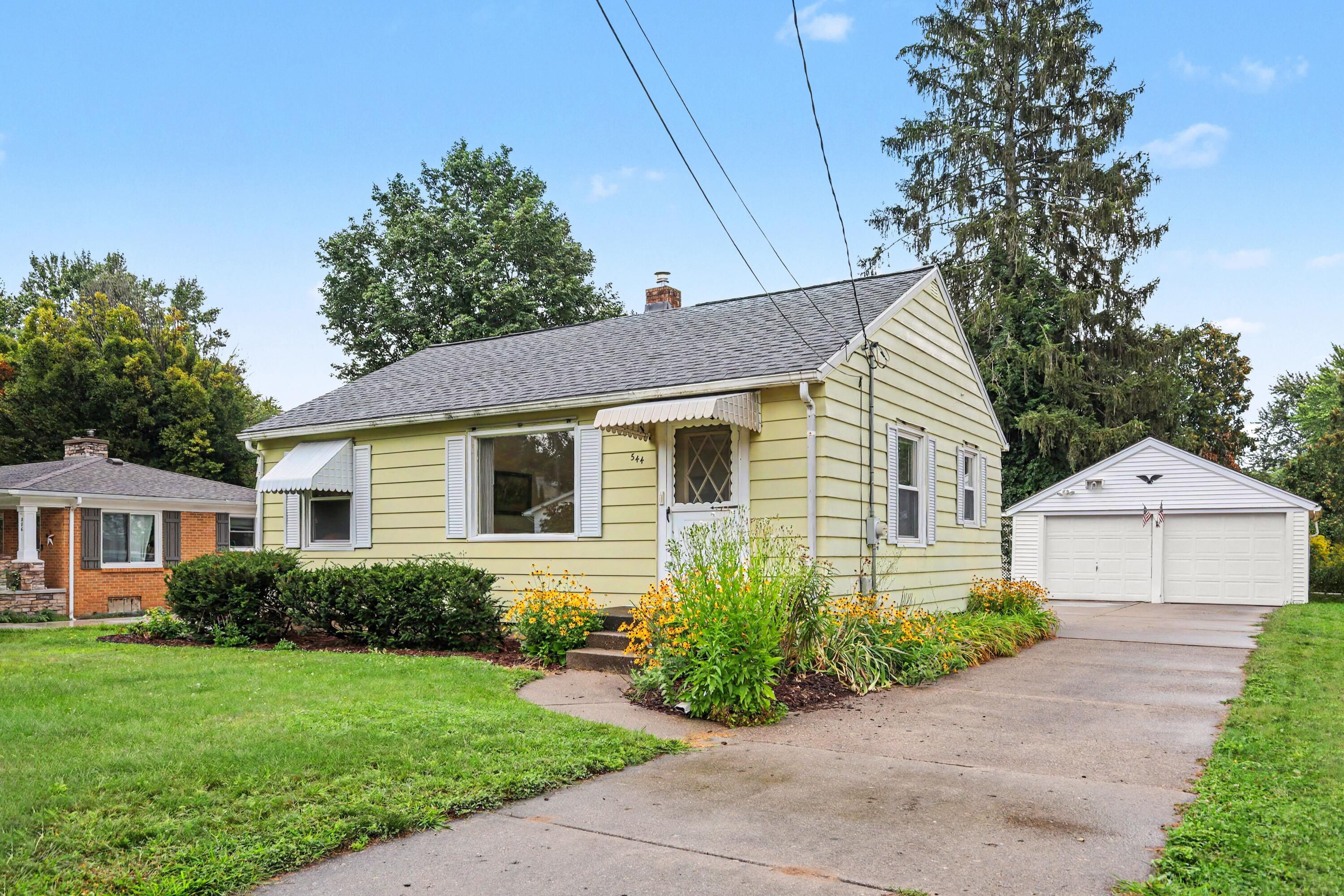 544 Charlotte Avenue NW Grand Rapids MI 49504