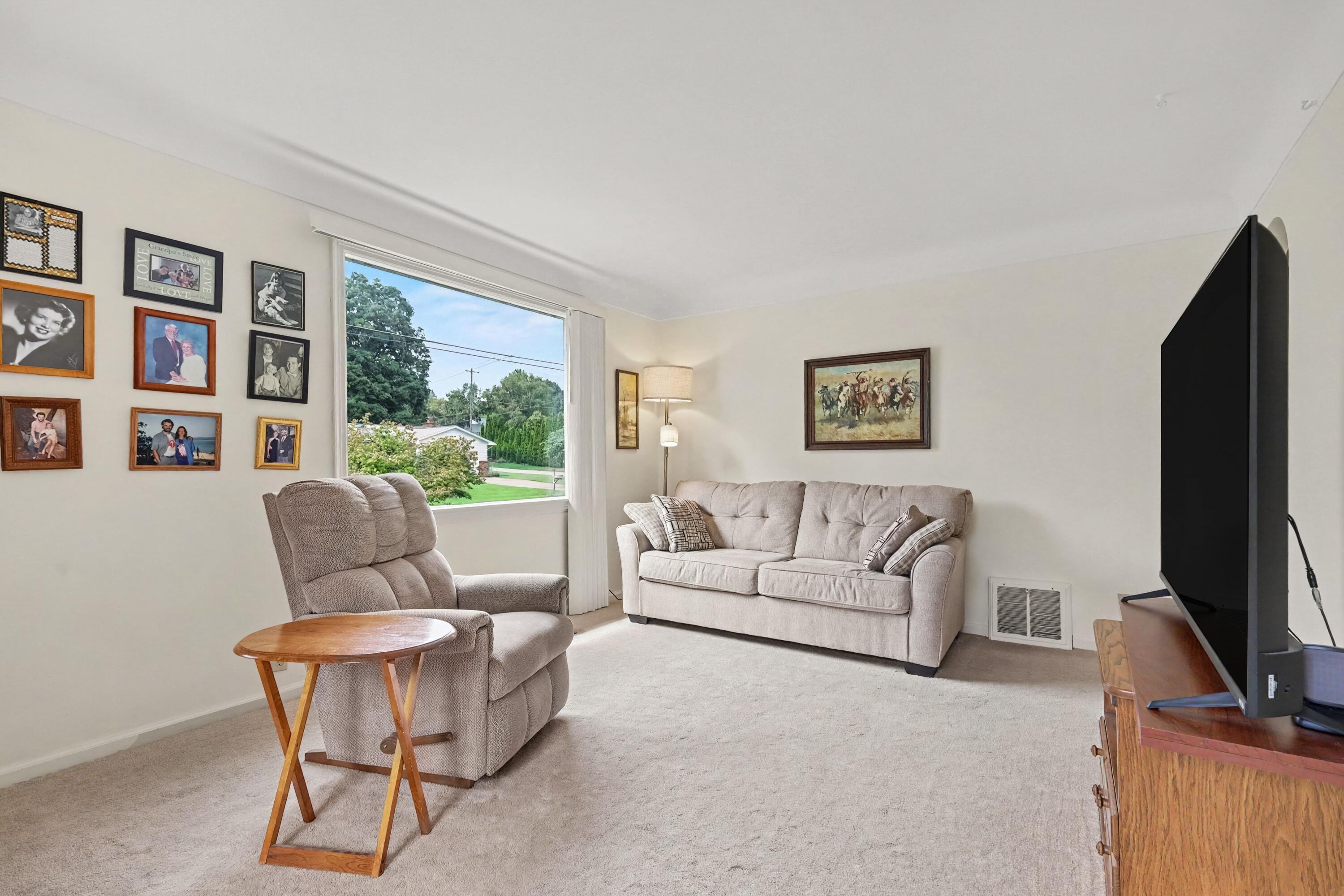 544 Charlotte Avenue NW Grand Rapids MI 49504
